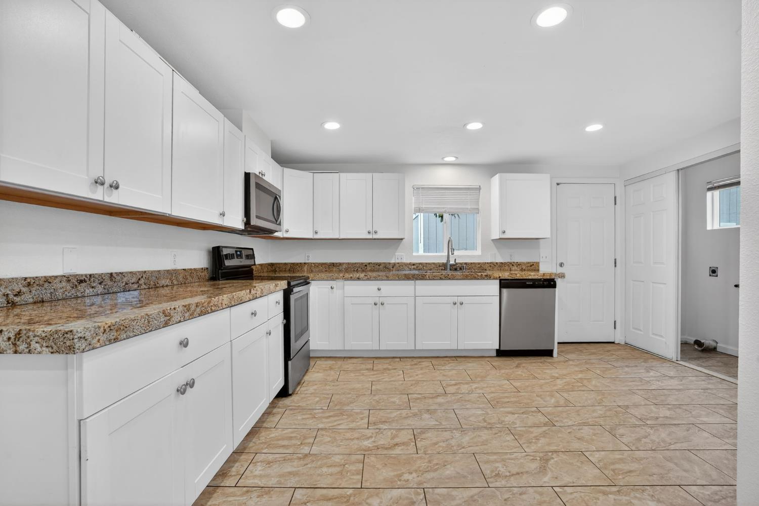 418 E Granger Ave, Modesto, CA 95350