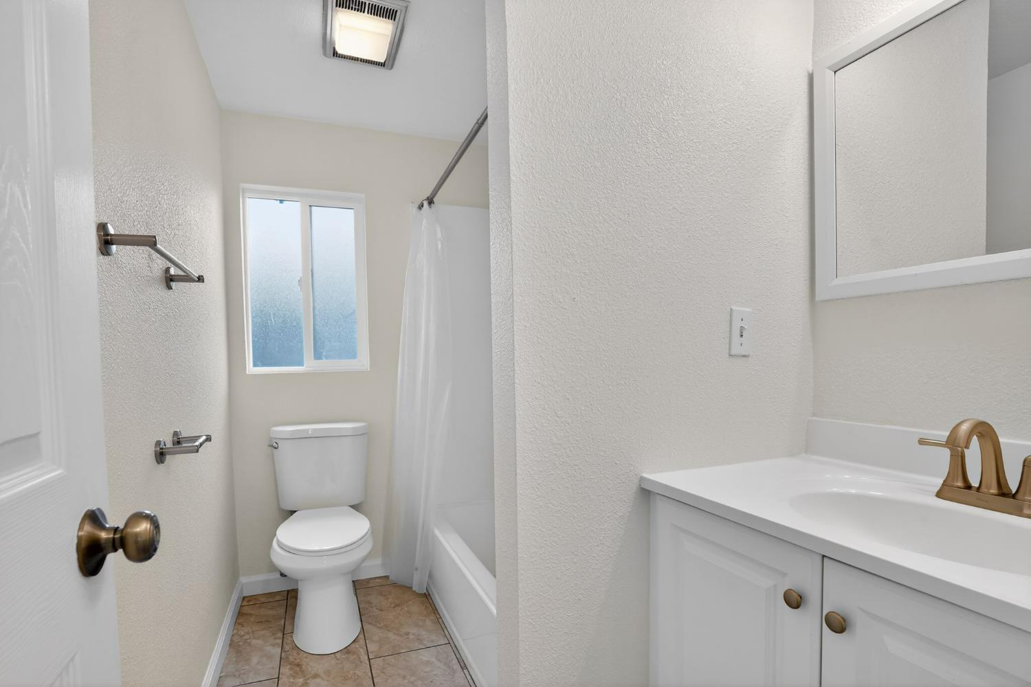 418 E Granger Ave, Modesto, CA 95350