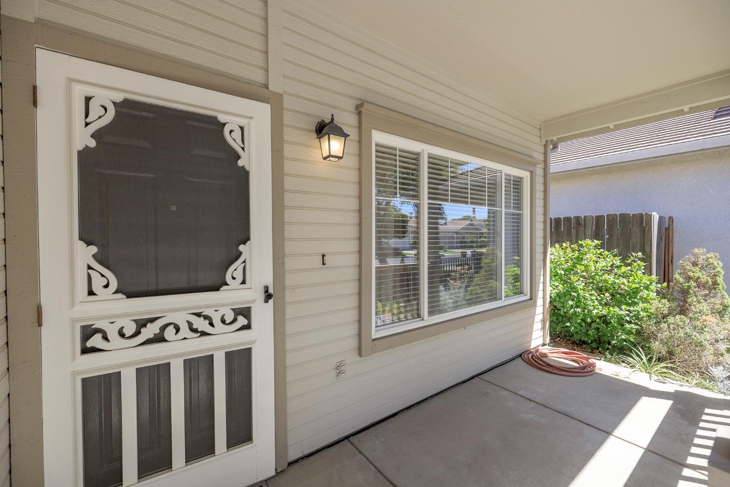 2123 Spring Blossom Ln, Turlock, CA 95382