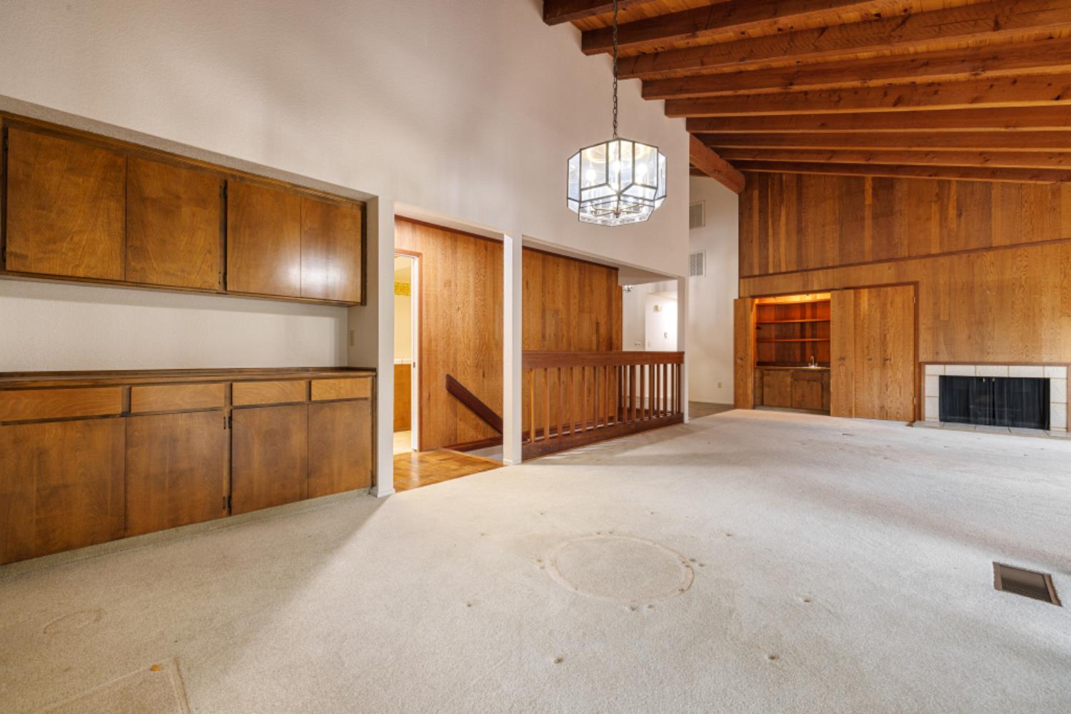 218 Brook Way, Modesto, CA 95354