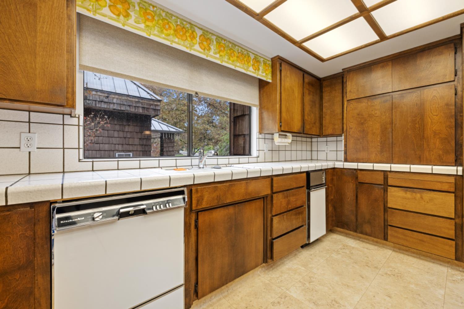 218 Brook Way, Modesto, CA 95354