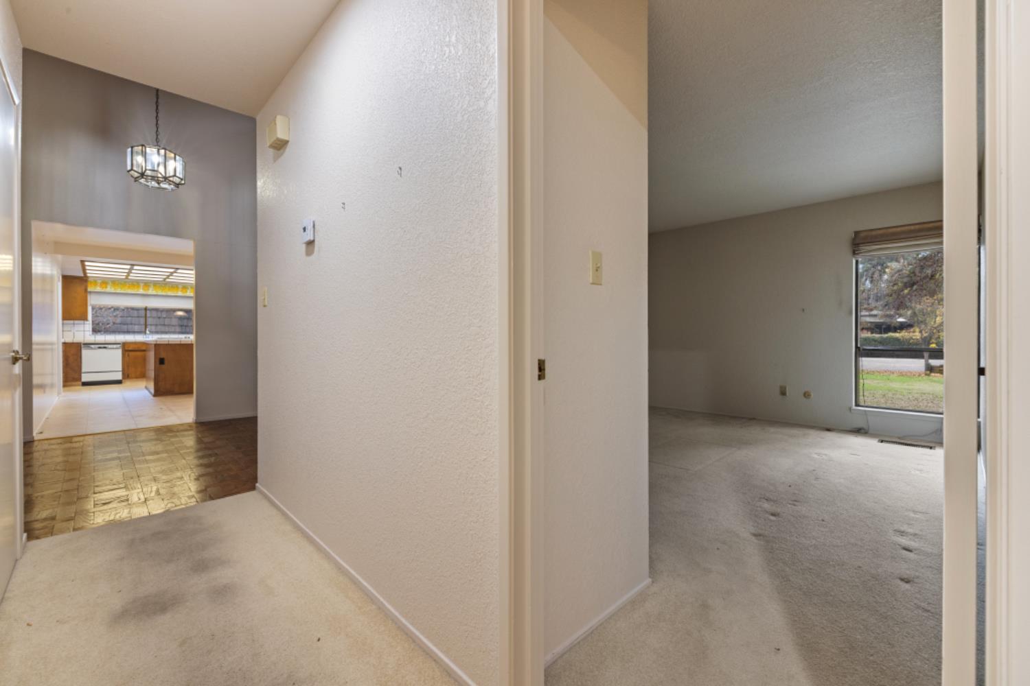 218 Brook Way, Modesto, CA 95354