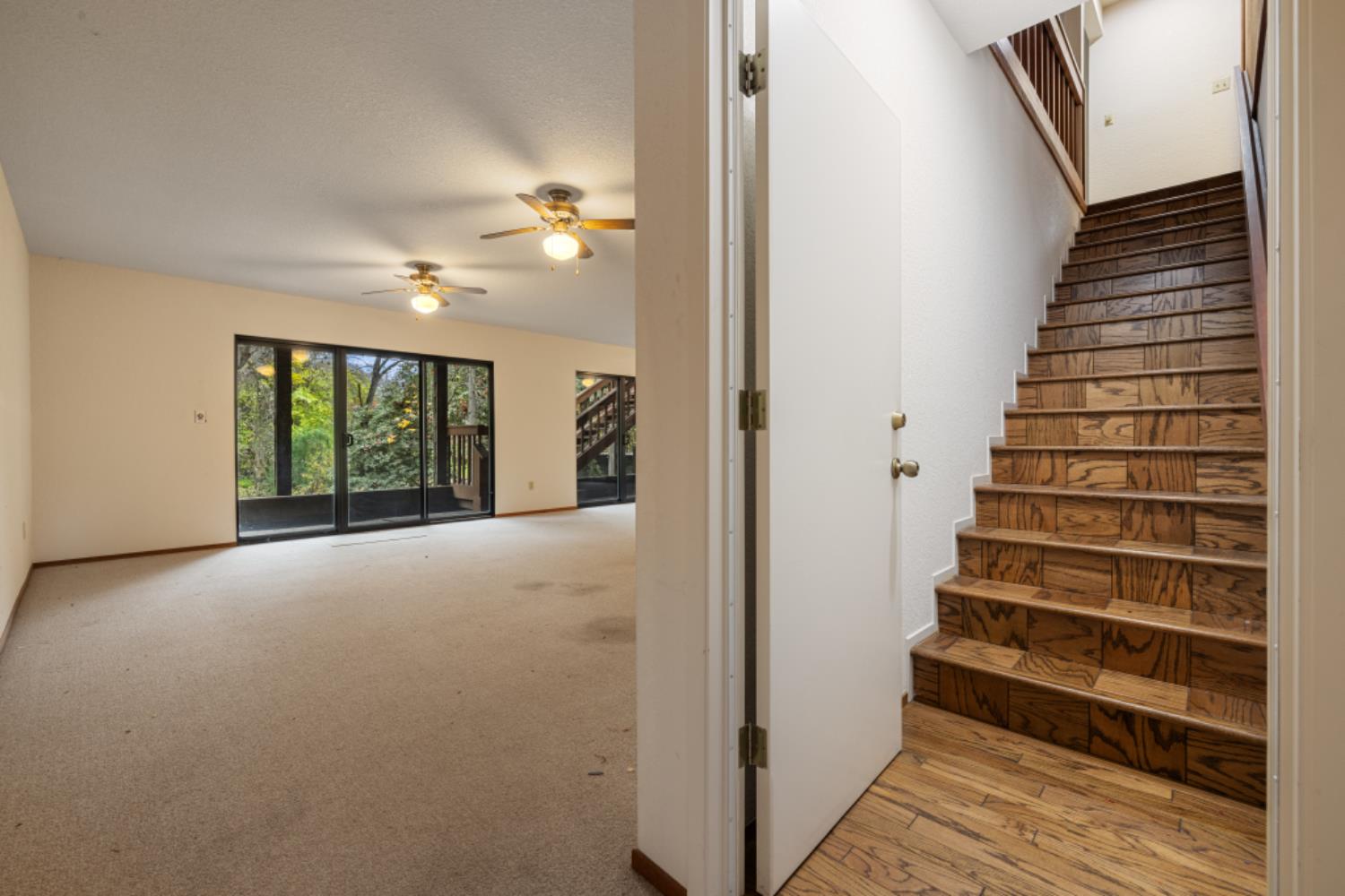 218 Brook Way, Modesto, CA 95354