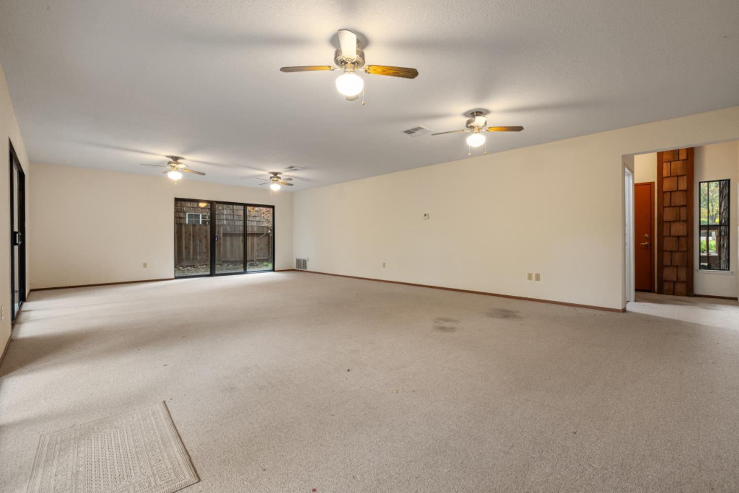 218 Brook Way, Modesto, CA 95354