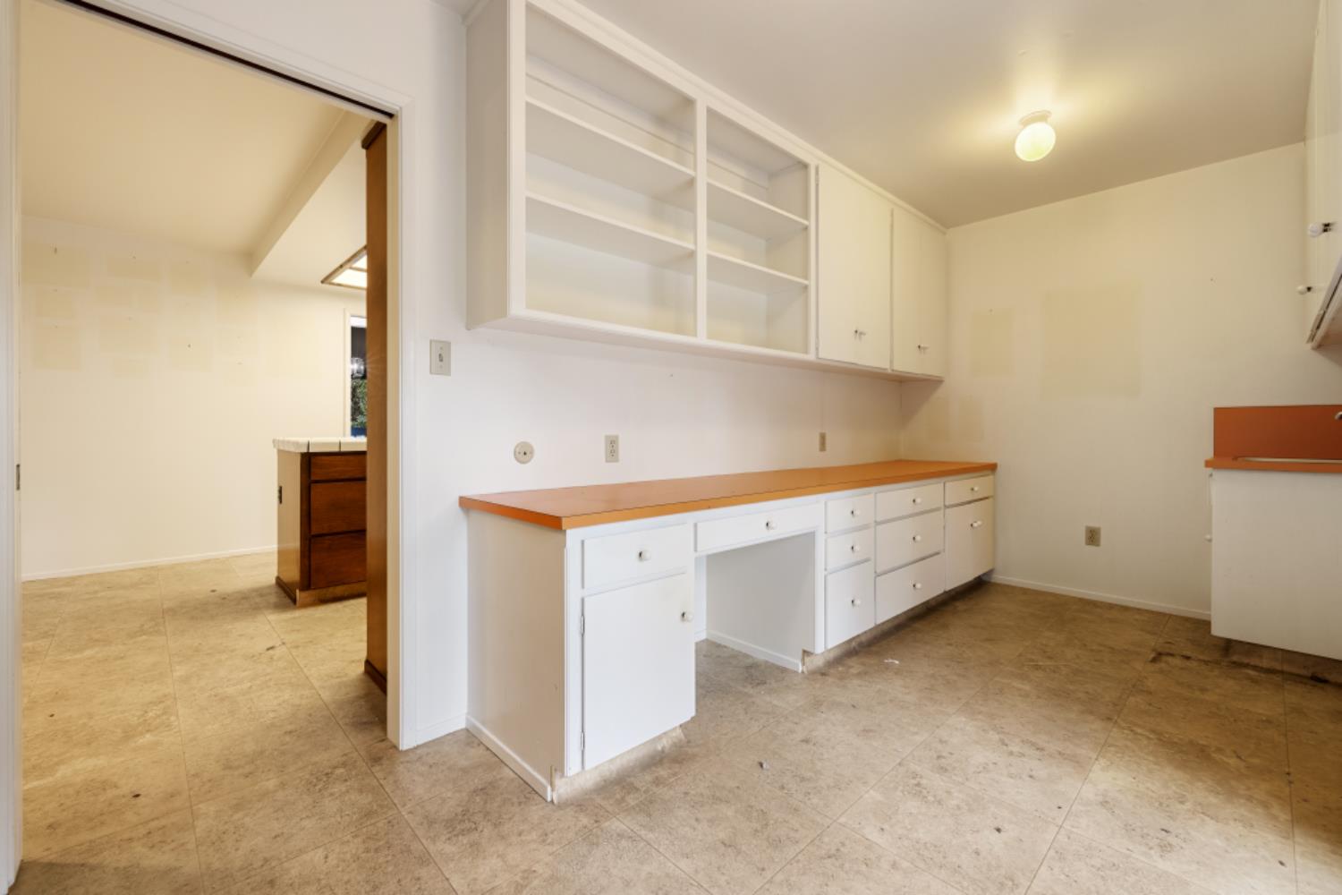 218 Brook Way, Modesto, CA 95354