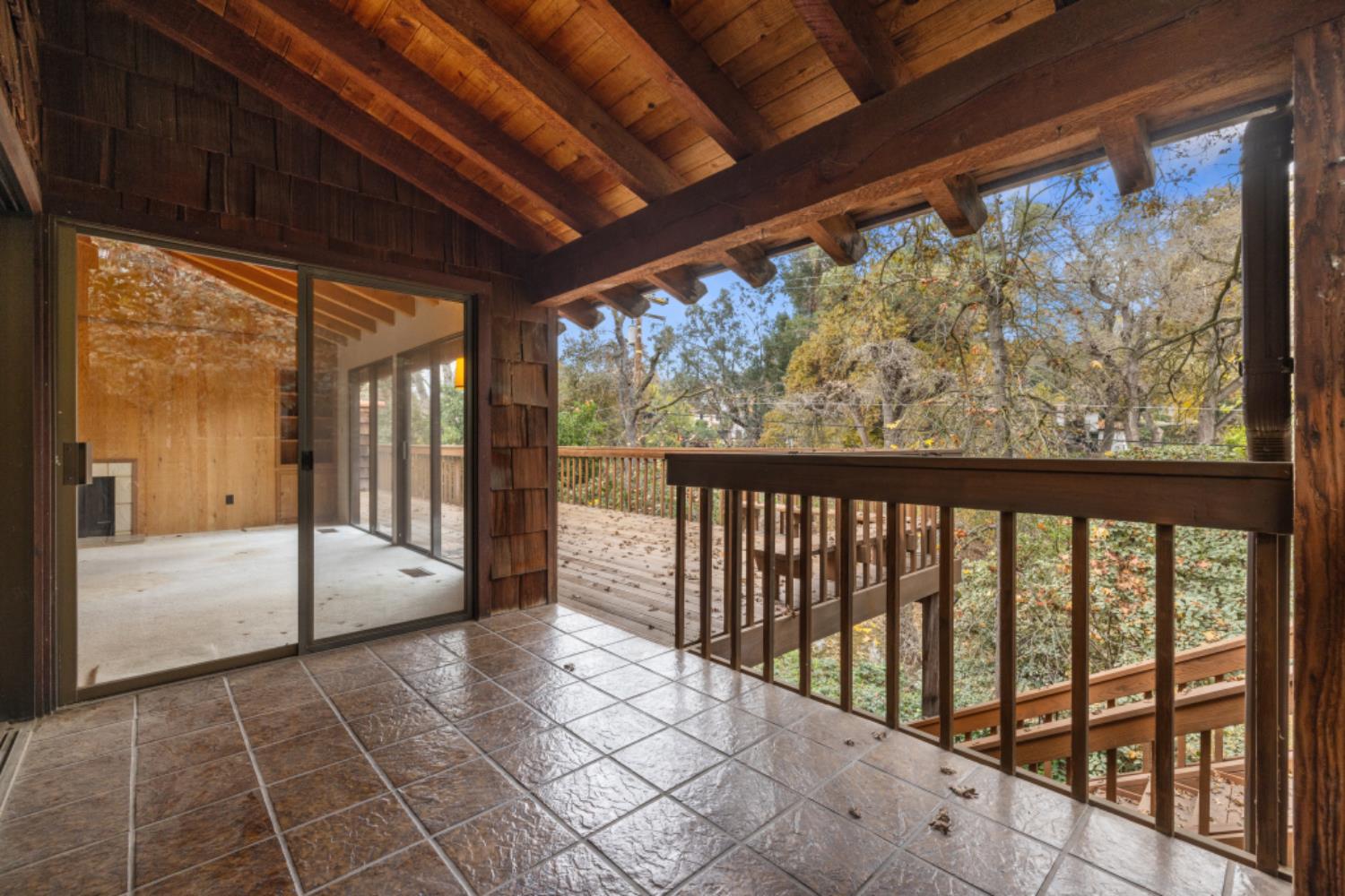 218 Brook Way, Modesto, CA 95354