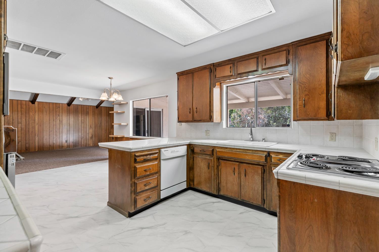 2620 Portsmouth Ln, Modesto, CA 95355