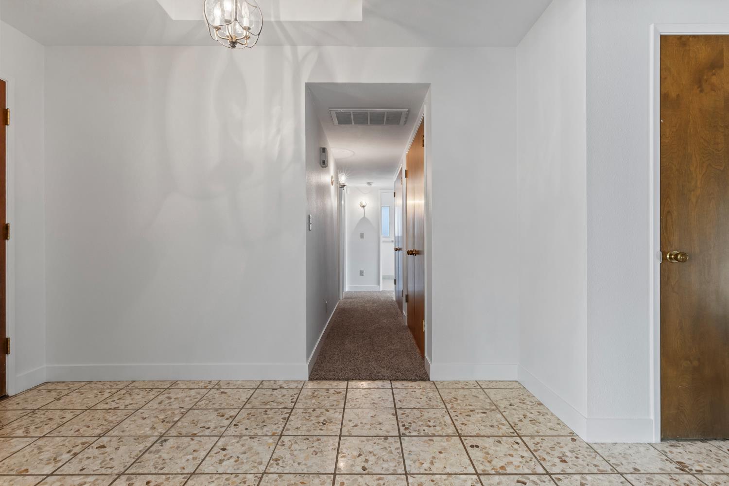 2620 Portsmouth Ln, Modesto, CA 95355