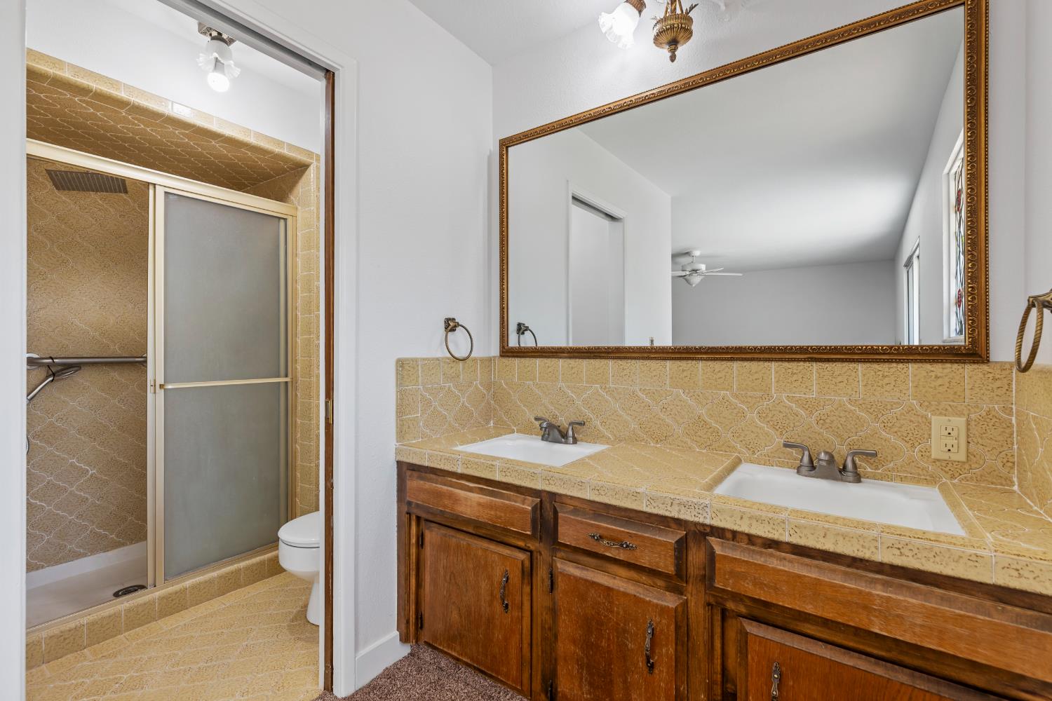 2620 Portsmouth Ln, Modesto, CA 95355