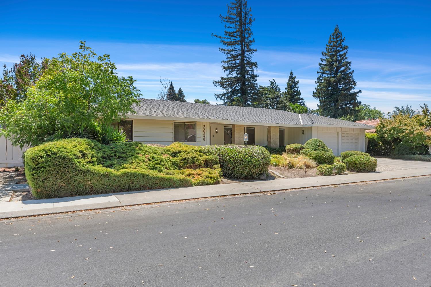 2620 Portsmouth Ln, Modesto, CA 95355