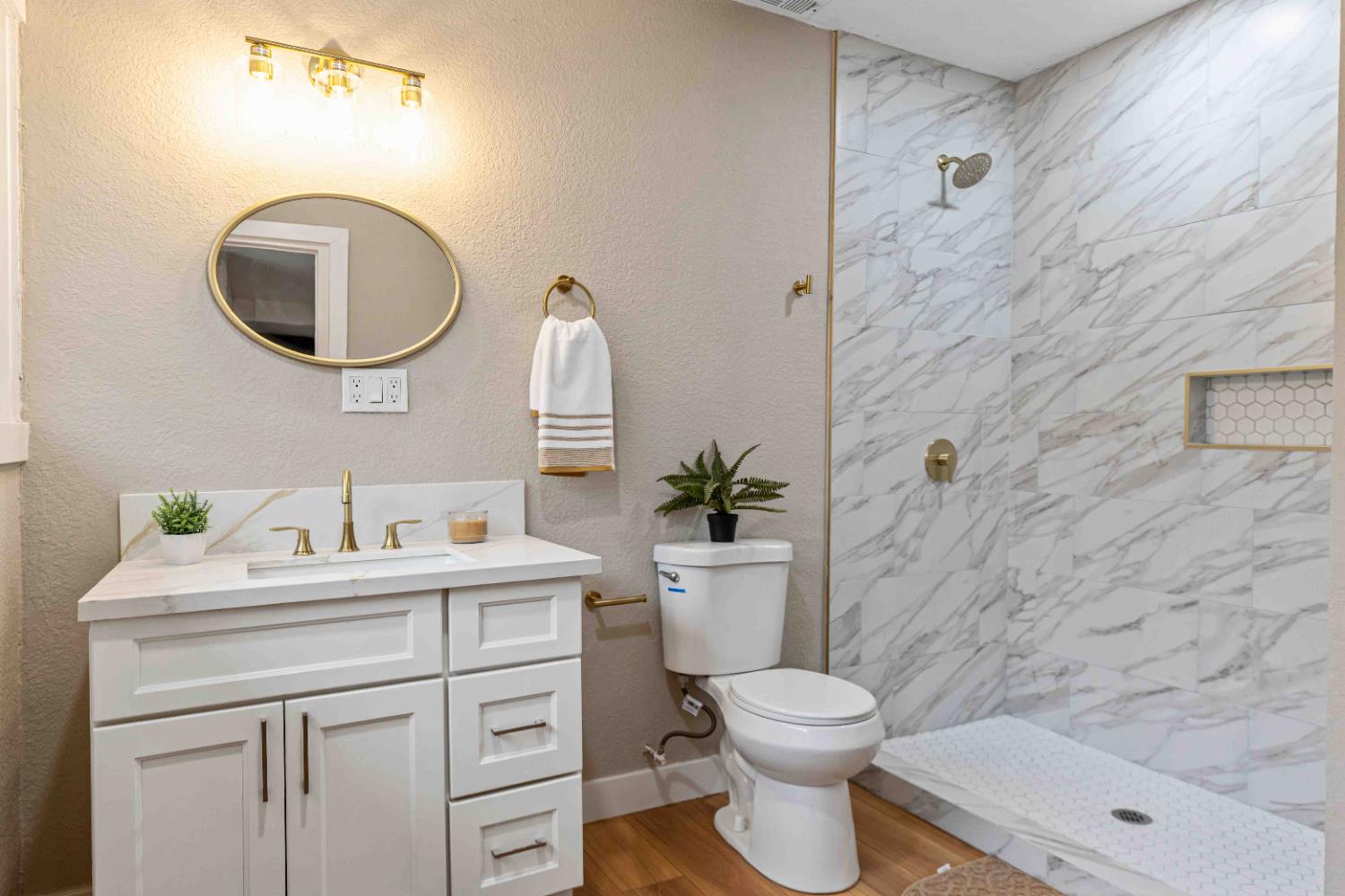 223 Achor Ct, Modesto, CA 95354