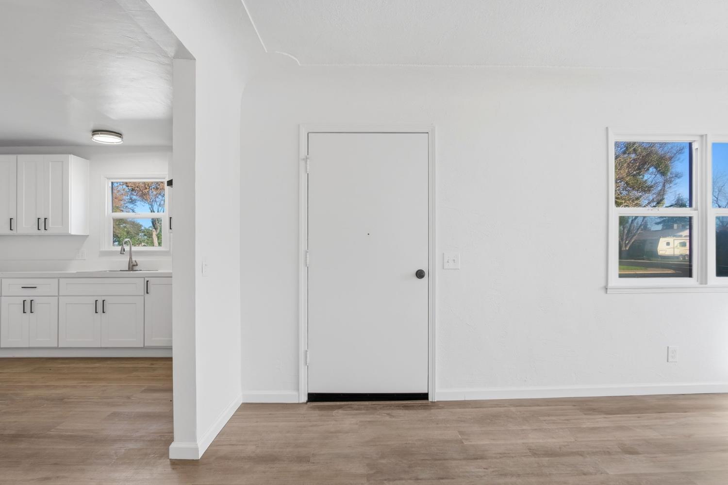 816 Dawn Dr, Modesto, CA 95350