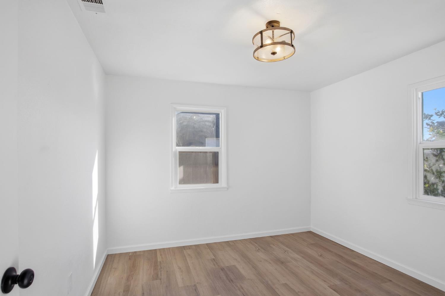 816 Dawn Dr, Modesto, CA 95350