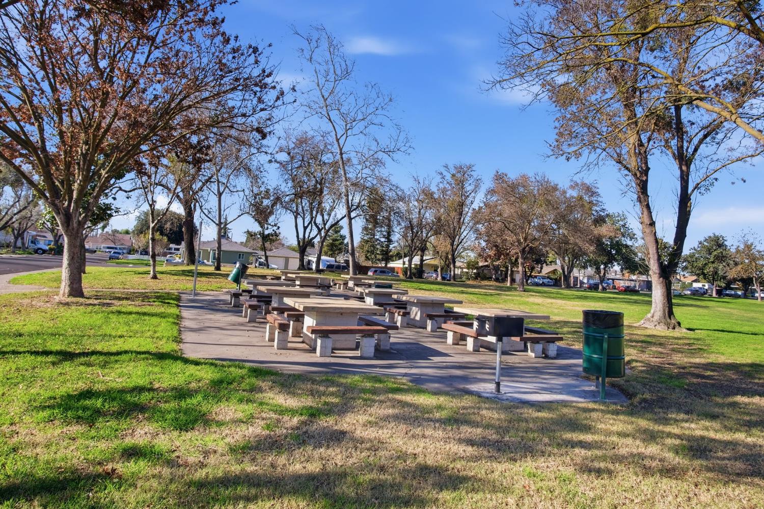 816 Dawn Dr, Modesto, CA 95350