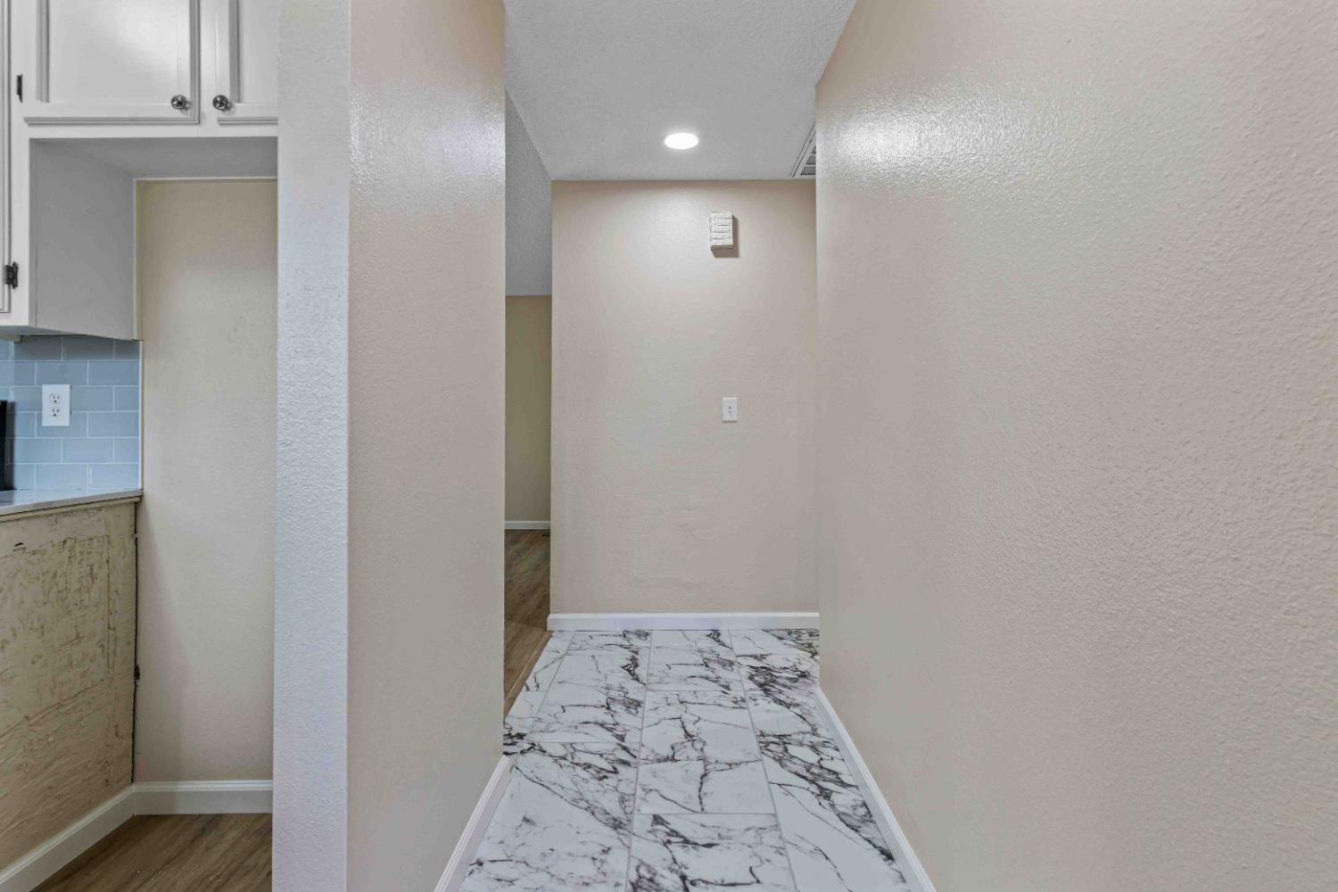 1407 E D St, Oakdale, CA 95361