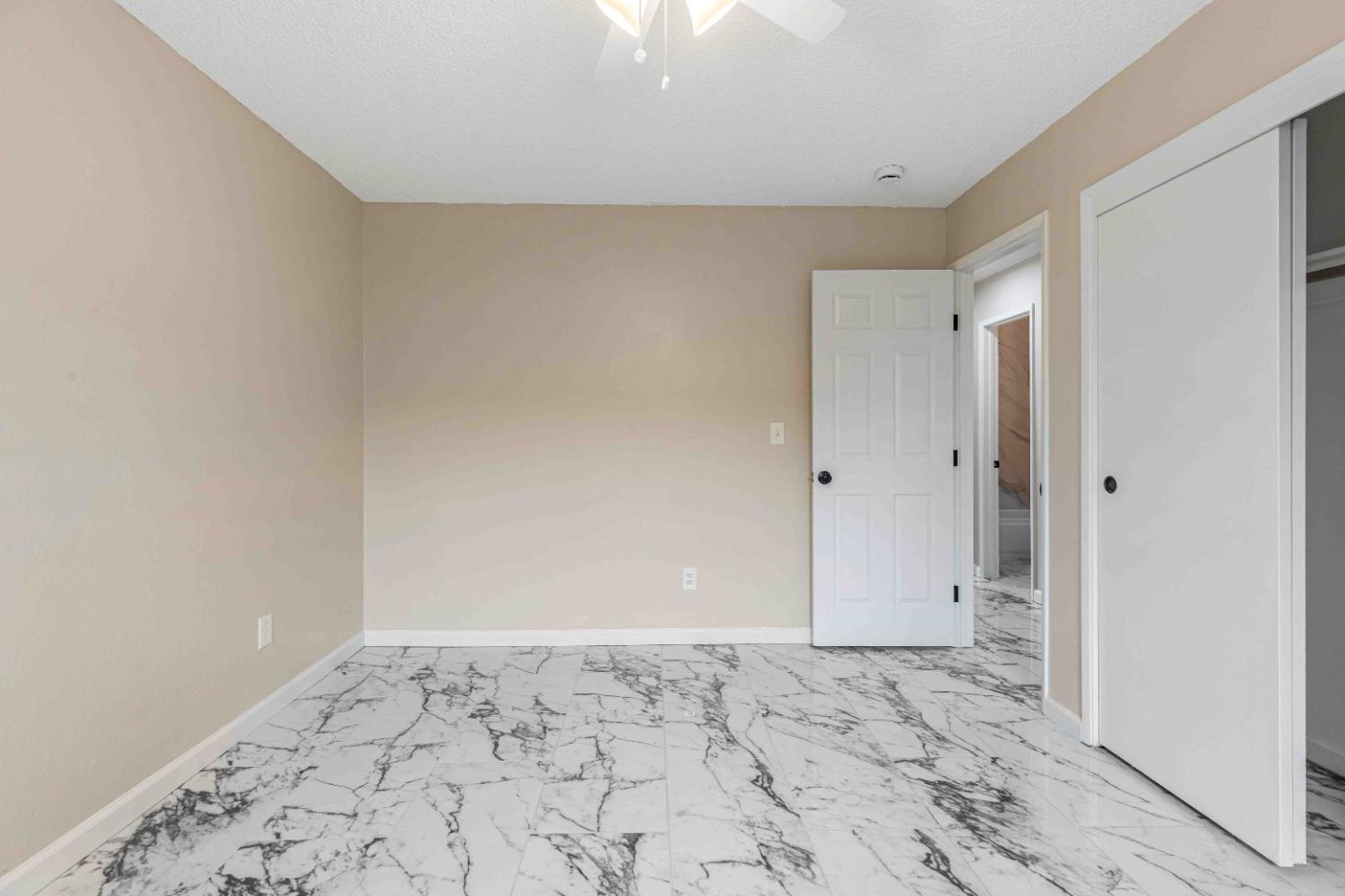 1407 E D St, Oakdale, CA 95361