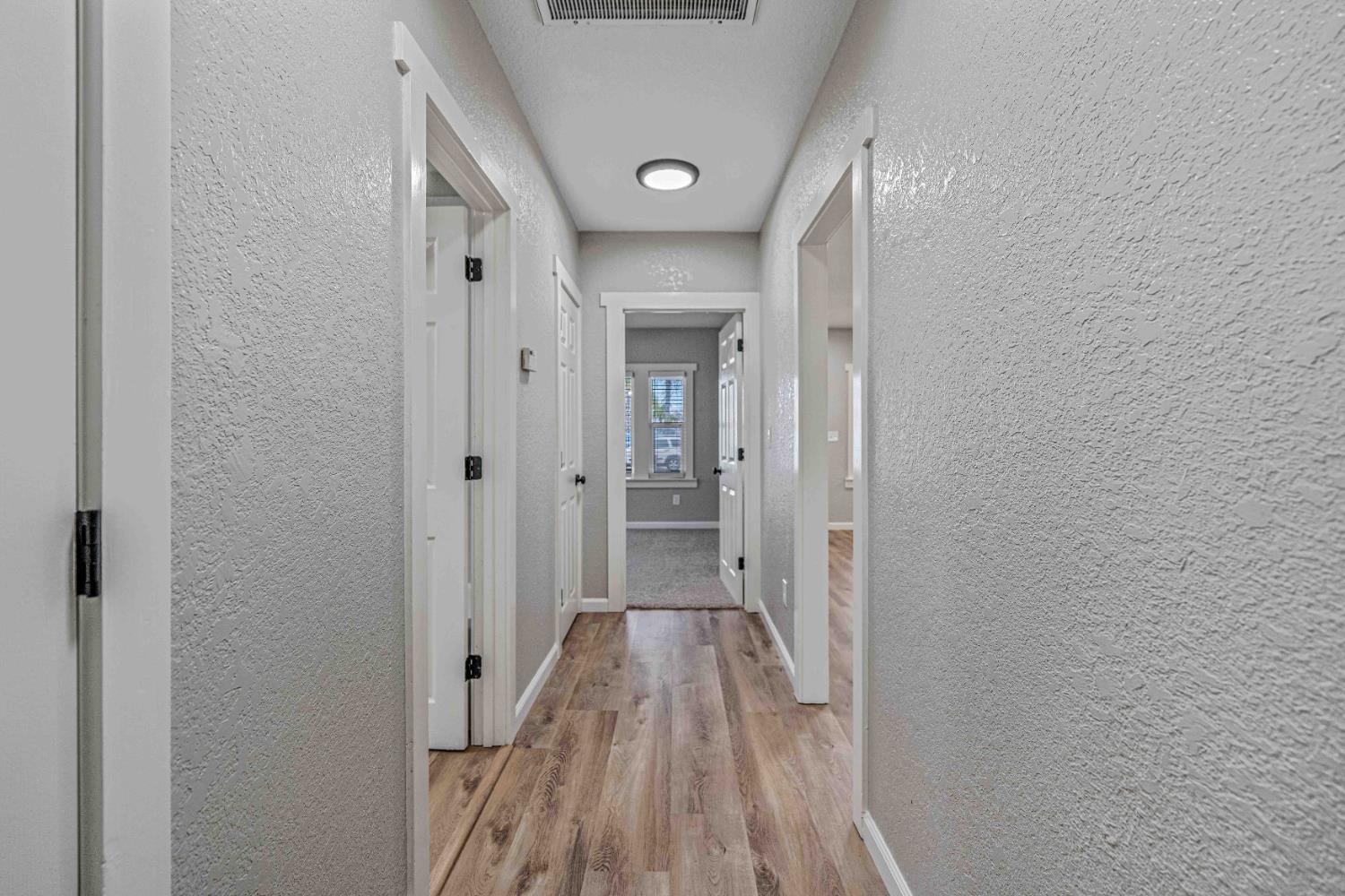 117 S Santa Ana Ave, Modesto, CA 95354