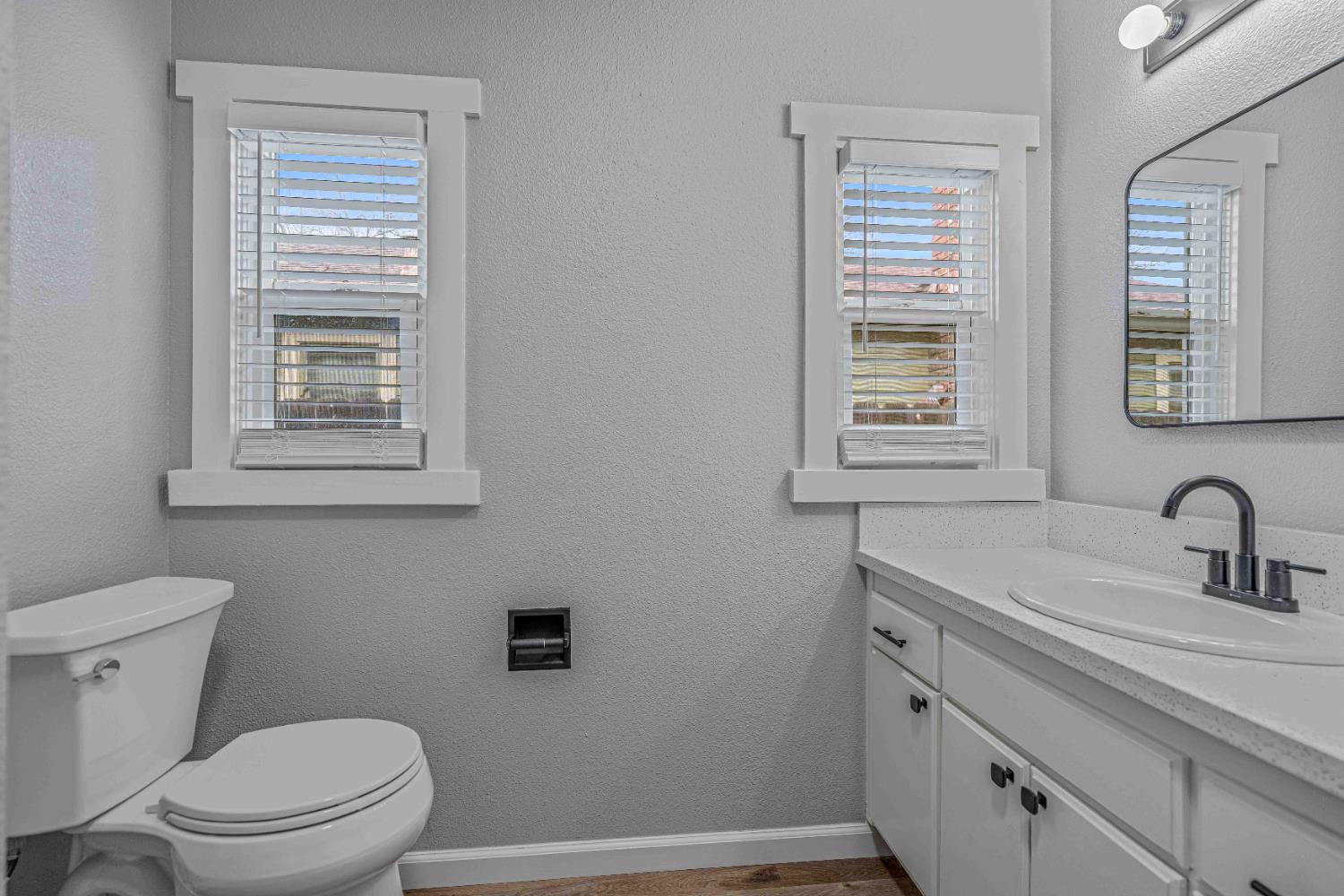 117 S Santa Ana Ave, Modesto, CA 95354