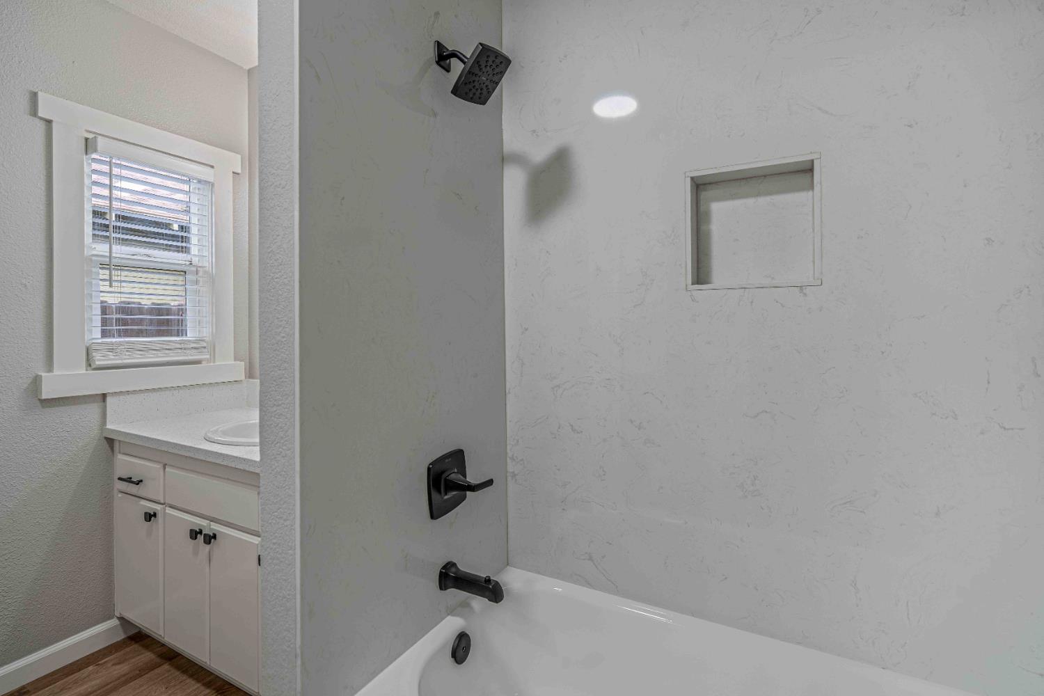 117 S Santa Ana Ave, Modesto, CA 95354