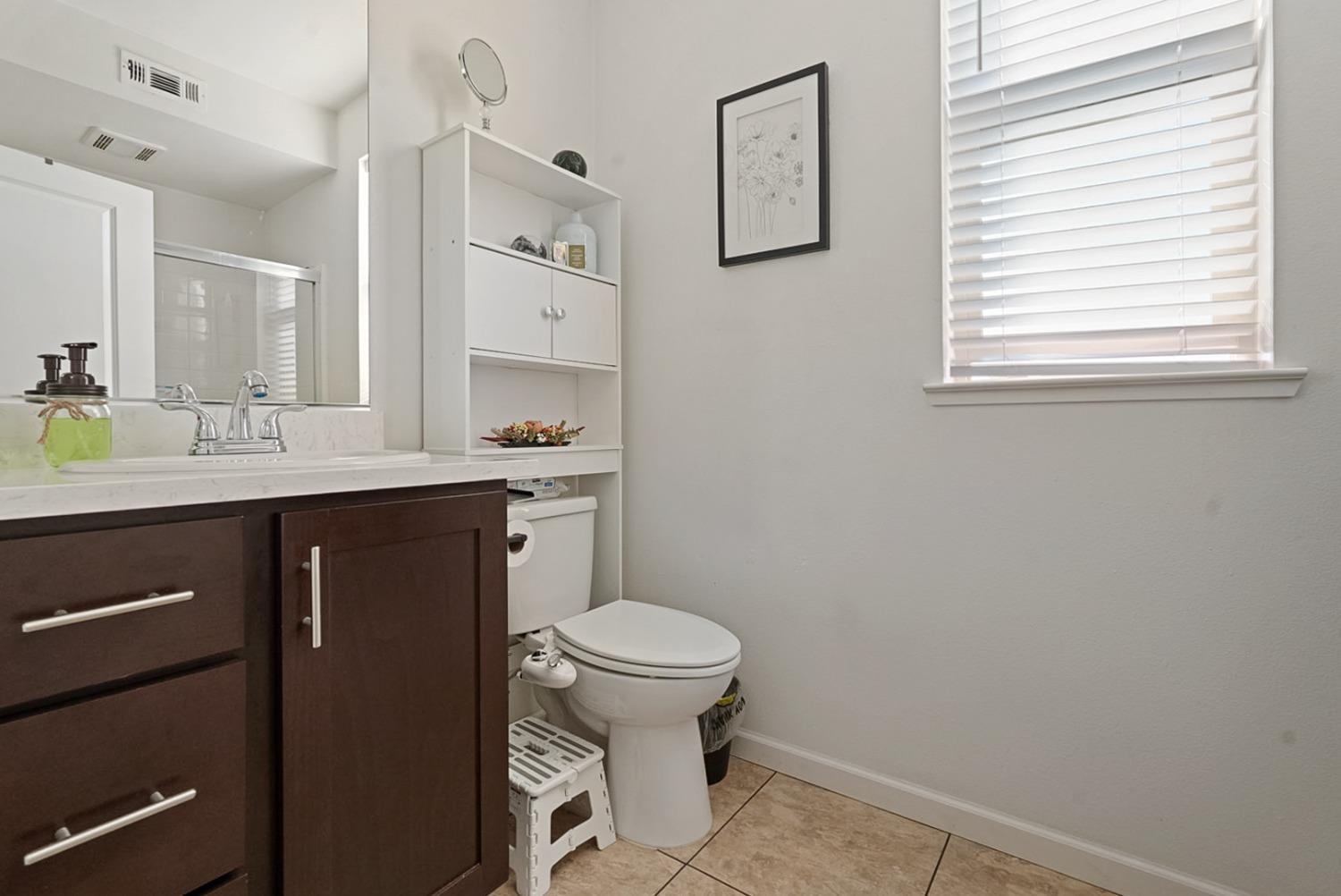 140 Ivy Ave #A5, Patterson, CA 95363