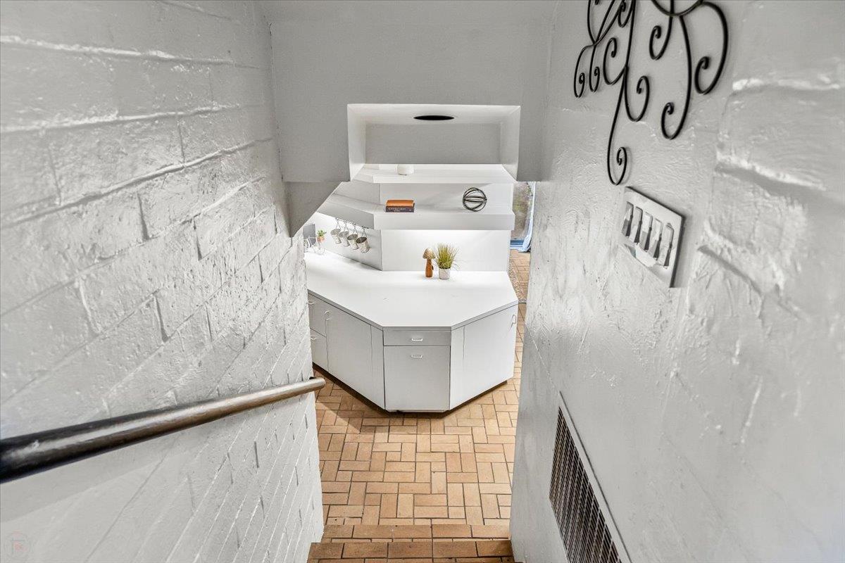 1018 W Morris Ave, Modesto, CA 95350