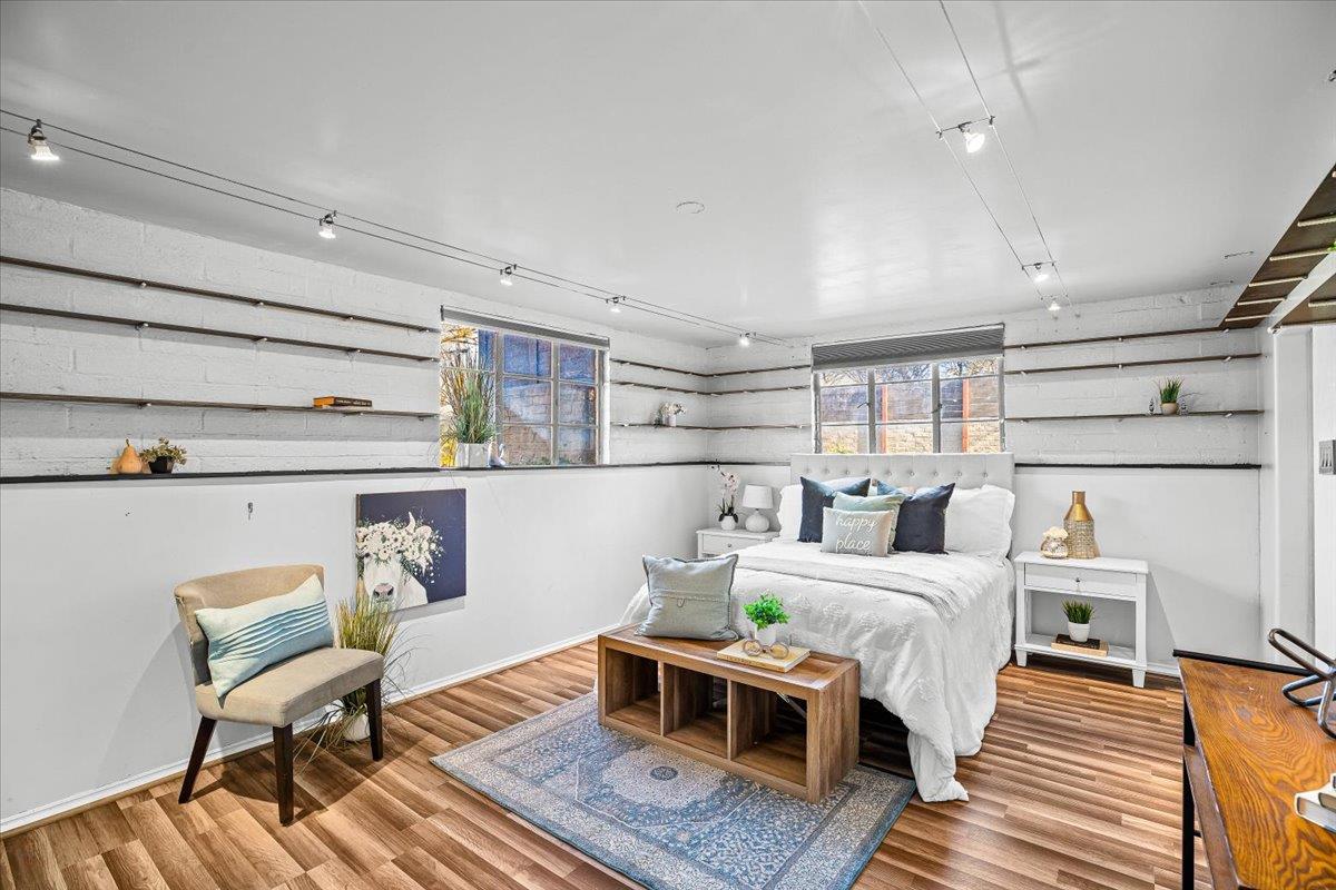 1018 W Morris Ave, Modesto, CA 95350