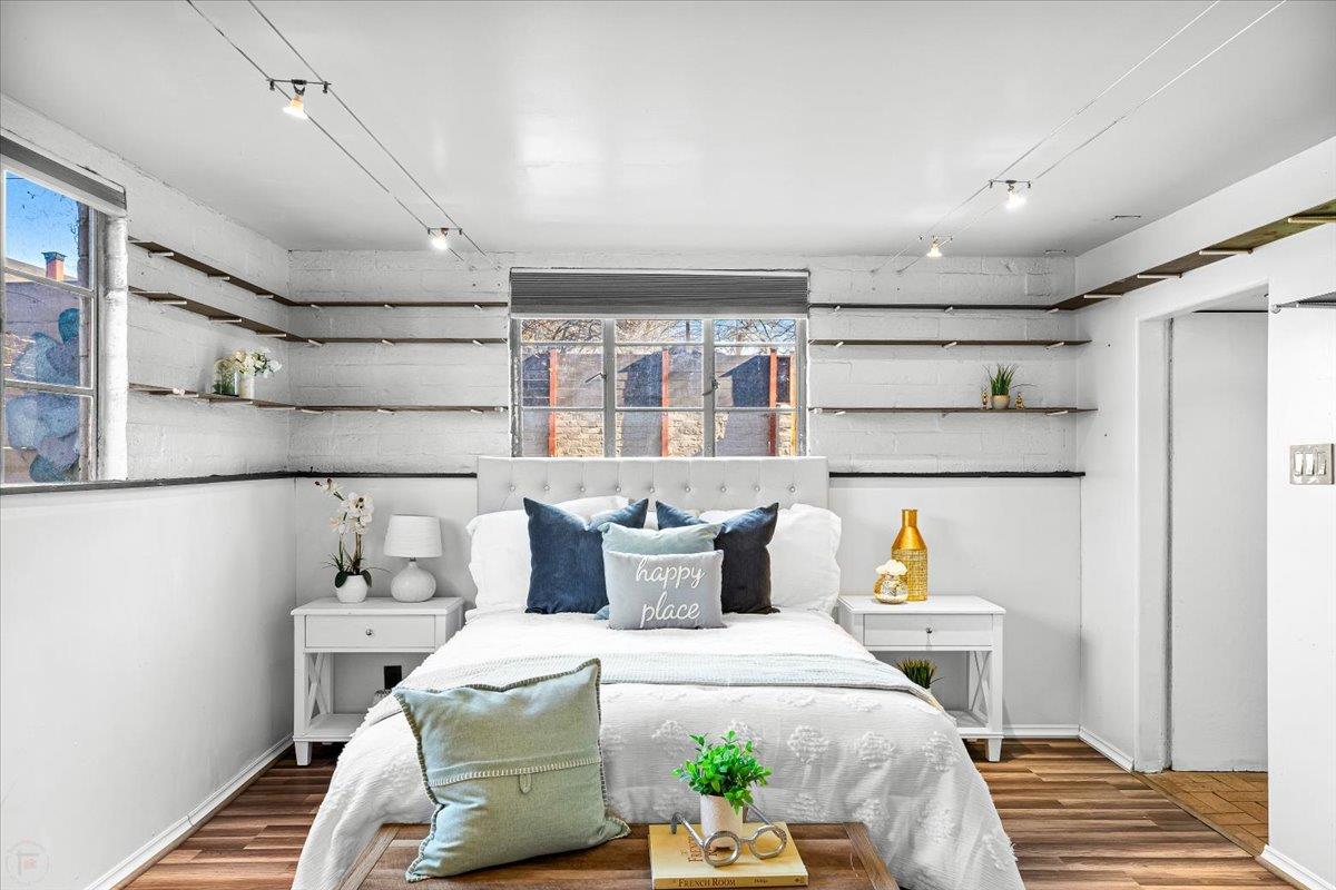 1018 W Morris Ave, Modesto, CA 95350