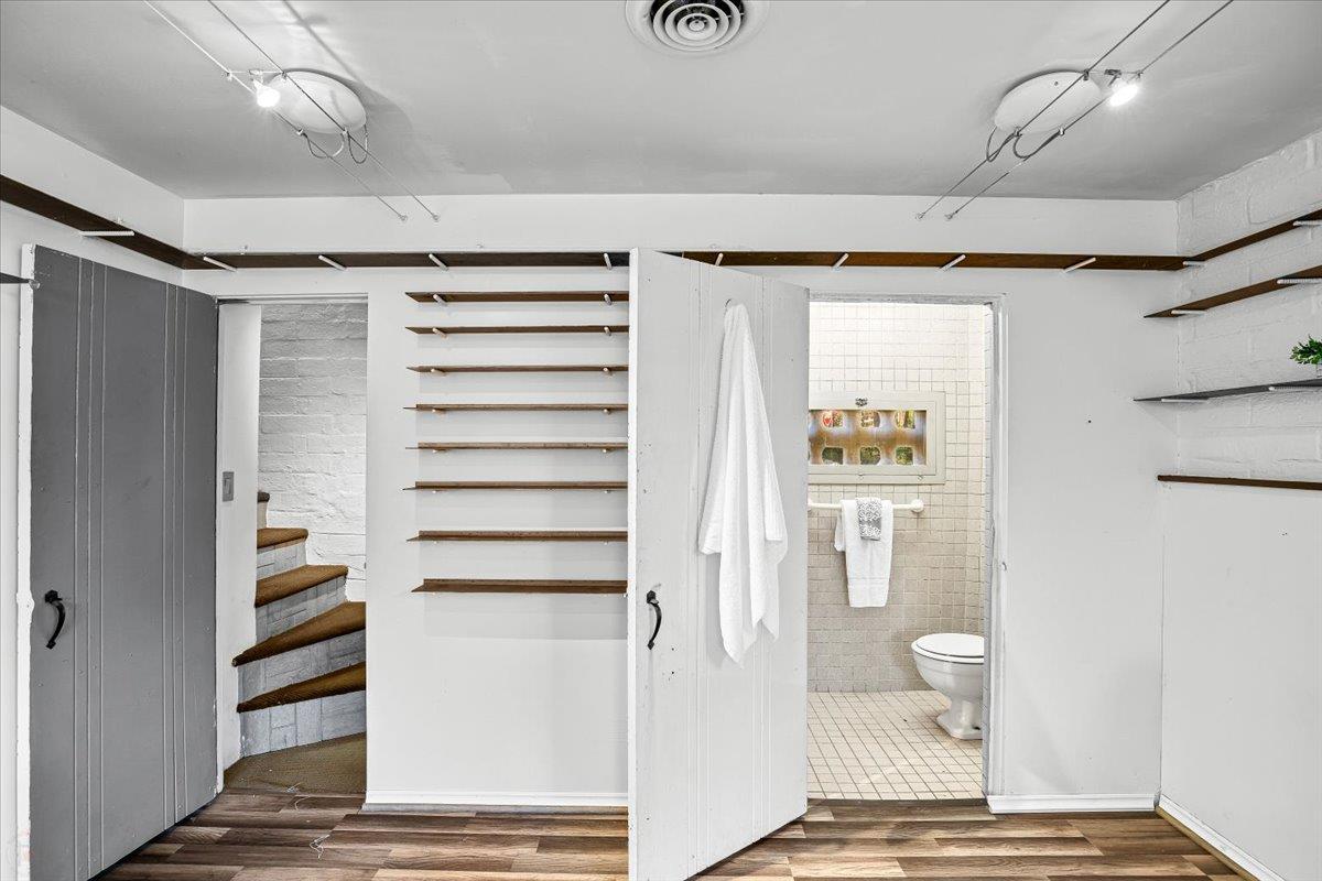 1018 W Morris Ave, Modesto, CA 95350