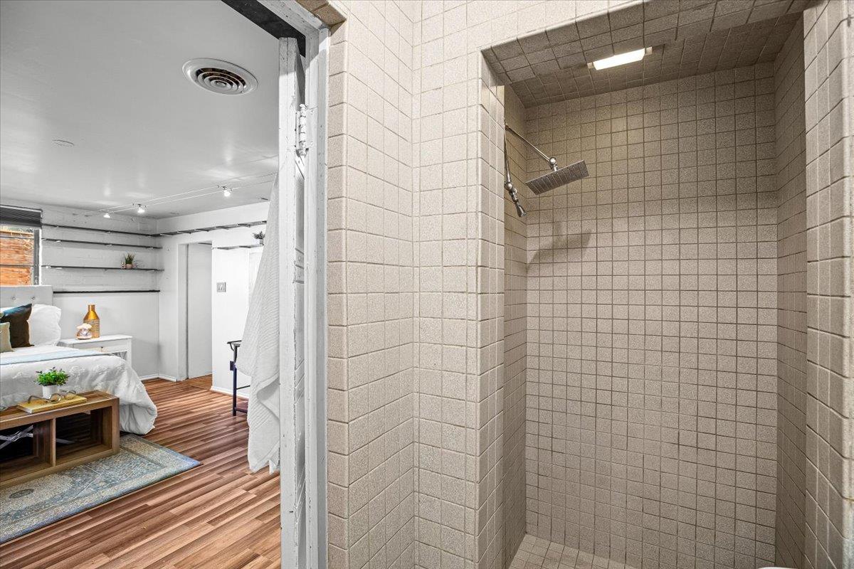 1018 W Morris Ave, Modesto, CA 95350