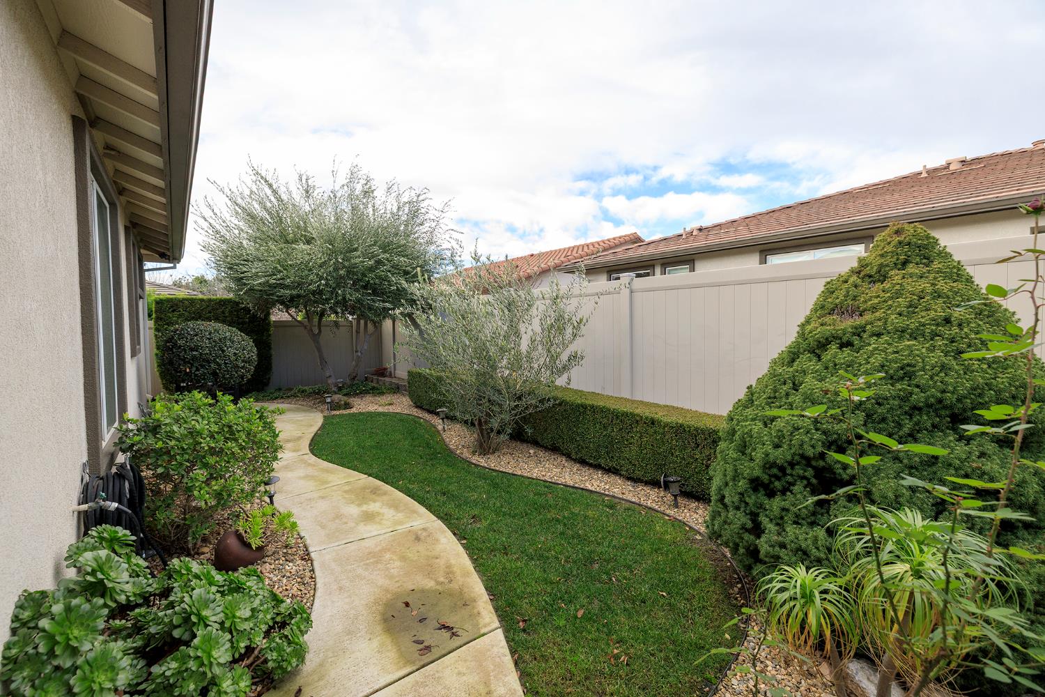 1771 Fox Trot Way, Manteca, CA 95336