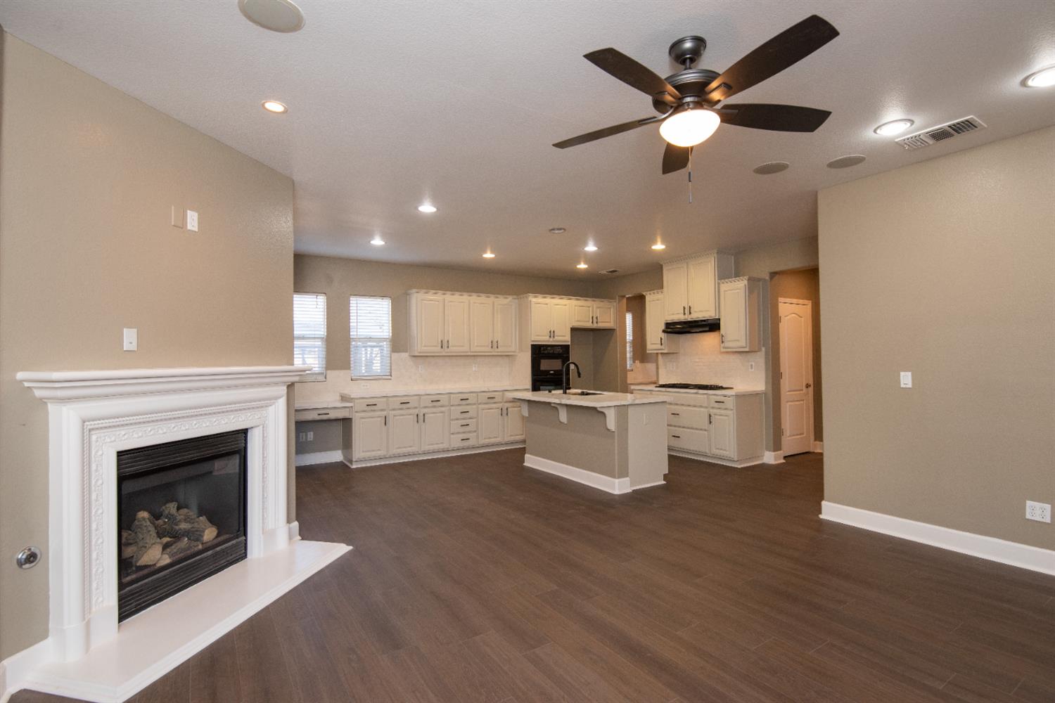 2370 Shire Way, Oakdale, CA 95361