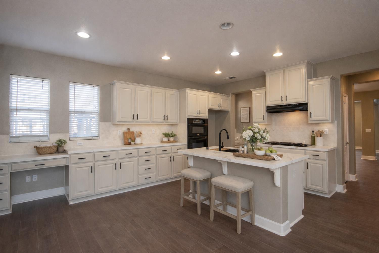 2370 Shire Way, Oakdale, CA 95361