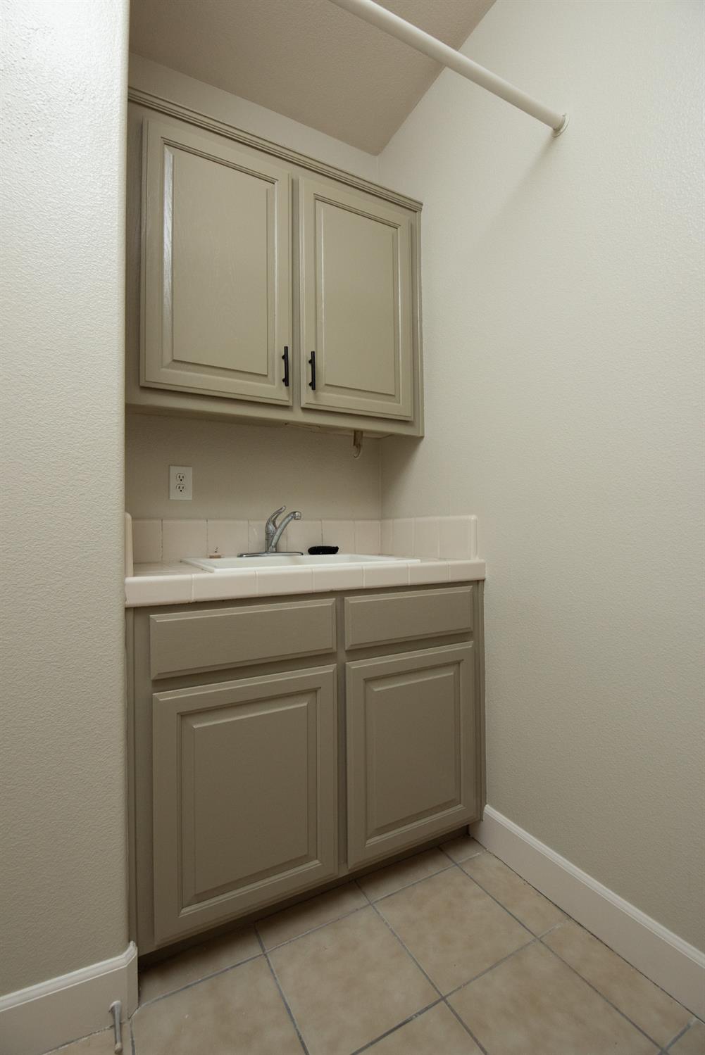 2370 Shire Way, Oakdale, CA 95361