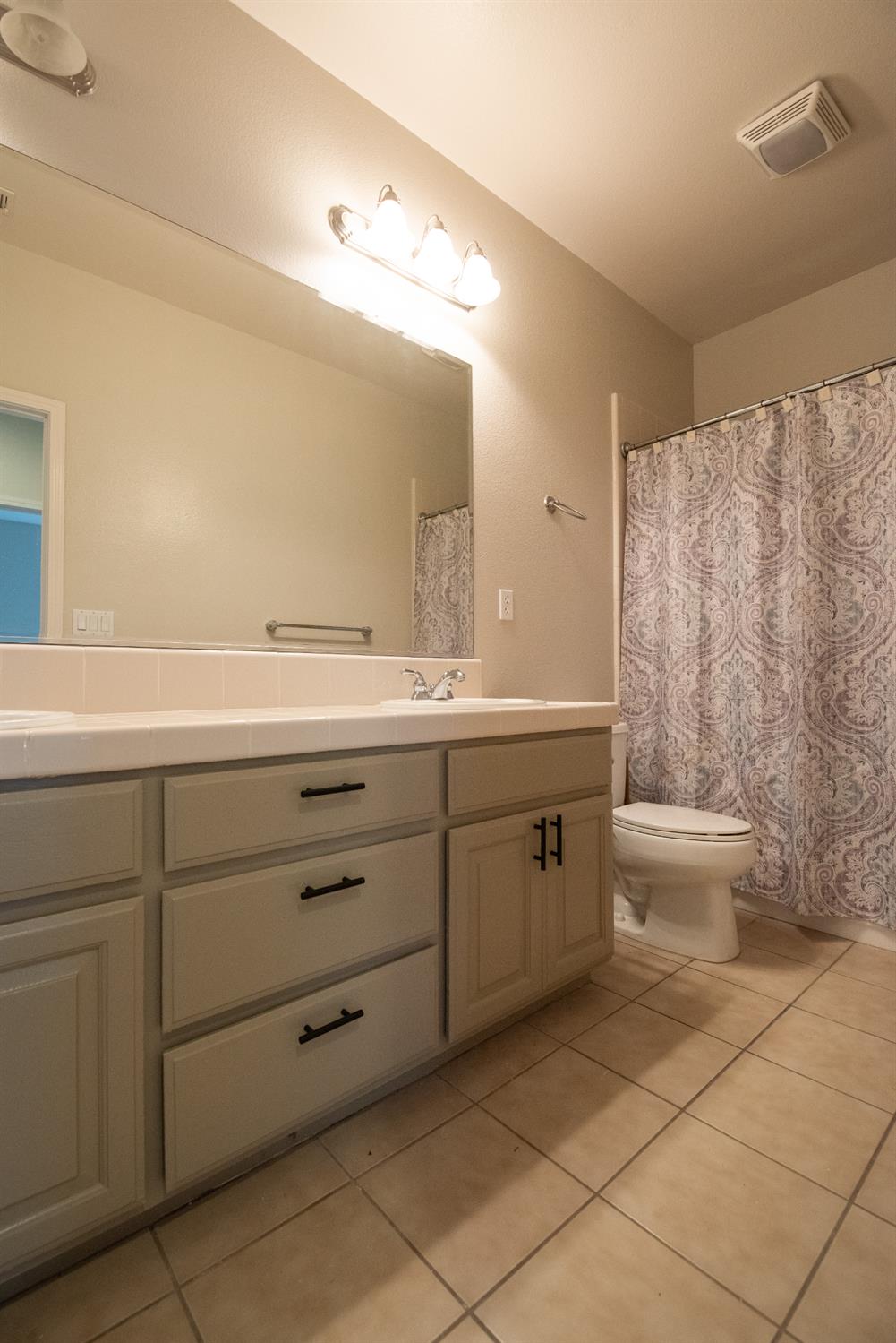 2370 Shire Way, Oakdale, CA 95361