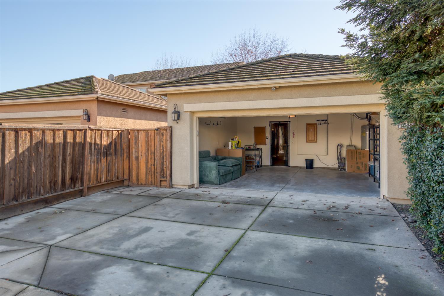 2370 Shire Way, Oakdale, CA 95361