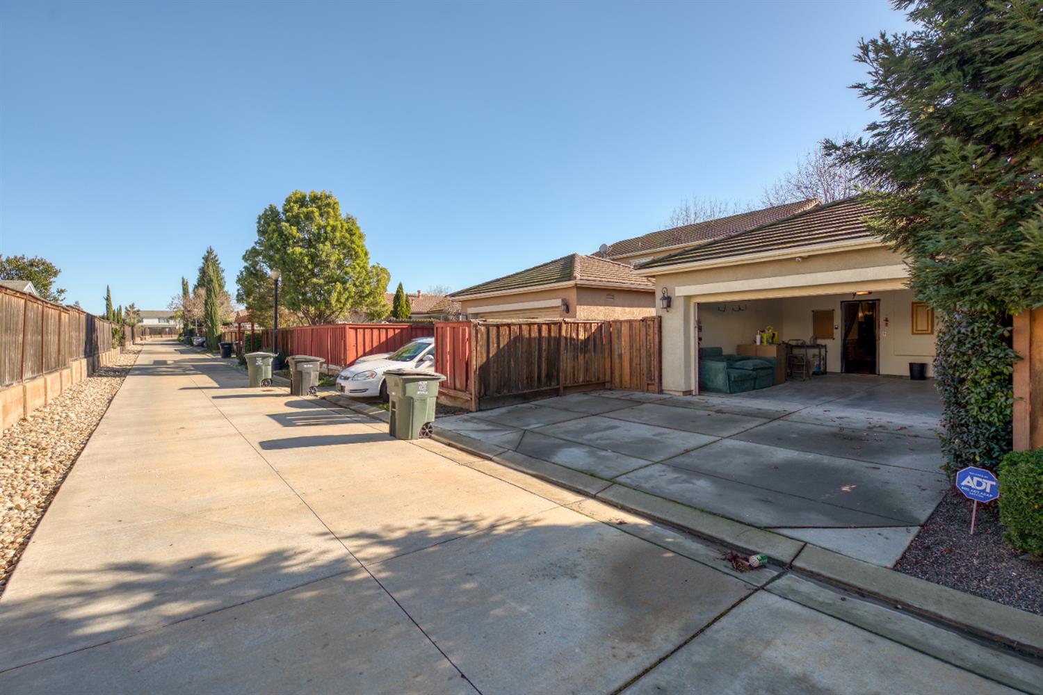 2370 Shire Way, Oakdale, CA 95361