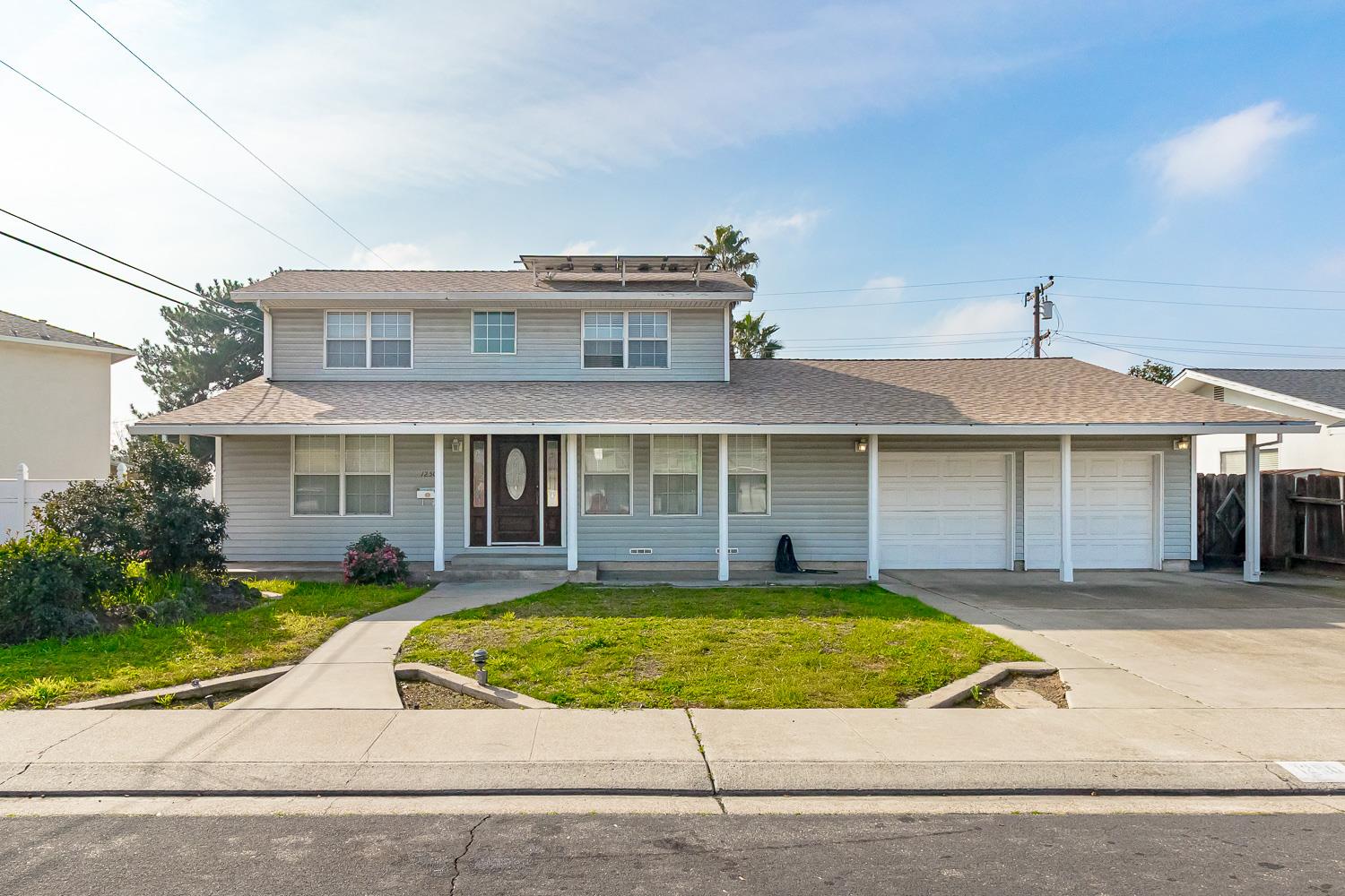 1250 Slayton Dr, Manteca, CA 95336