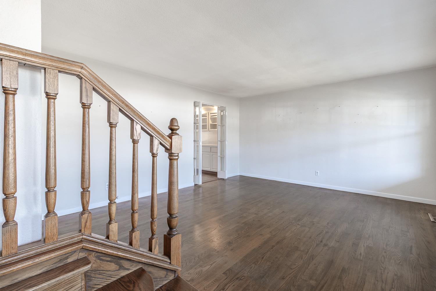 1250 Slayton Dr, Manteca, CA 95336