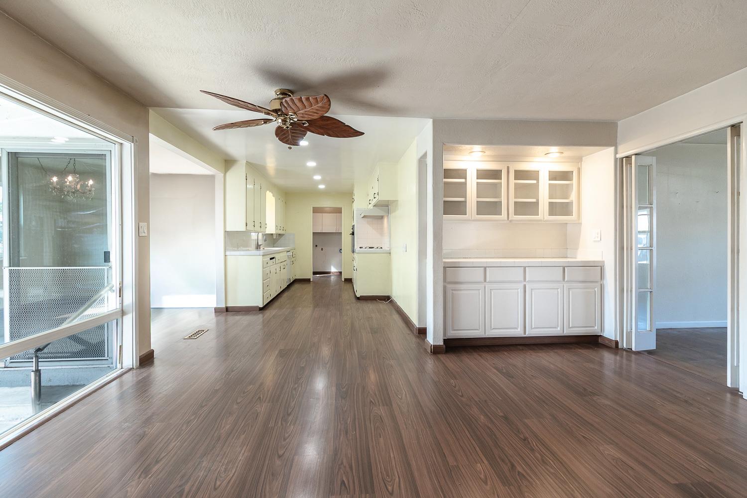 1250 Slayton Dr, Manteca, CA 95336