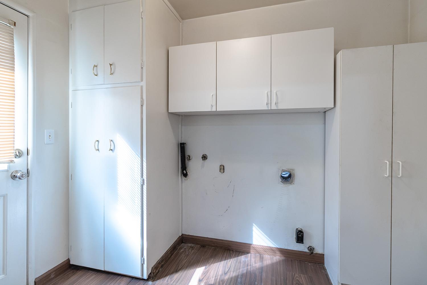 1250 Slayton Dr, Manteca, CA 95336