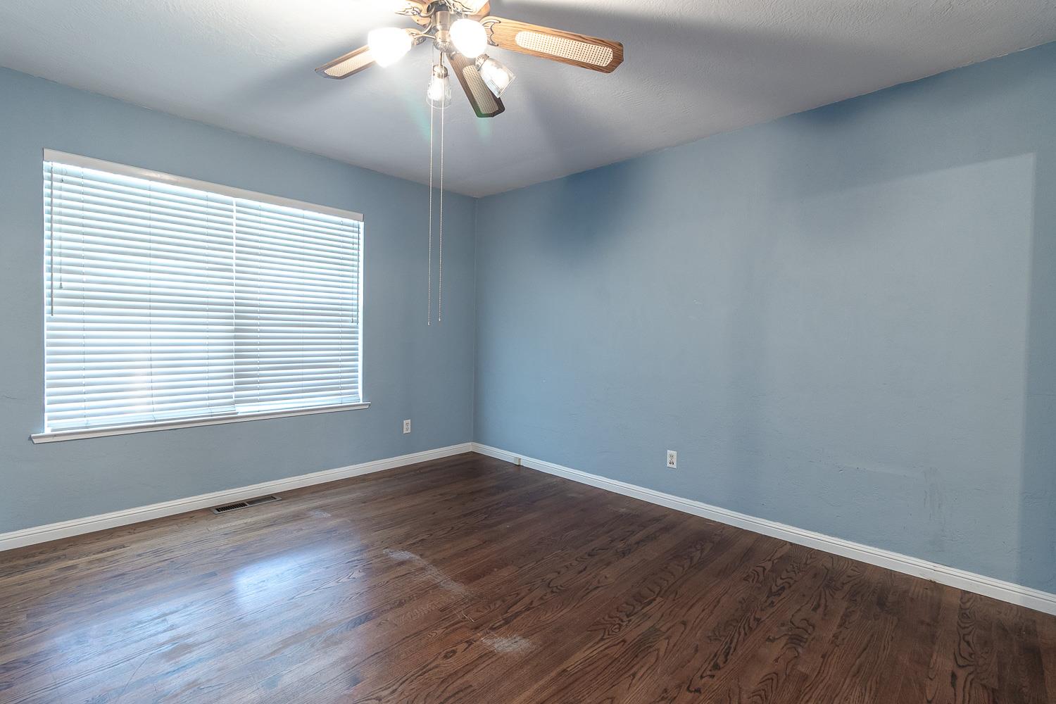 1250 Slayton Dr, Manteca, CA 95336