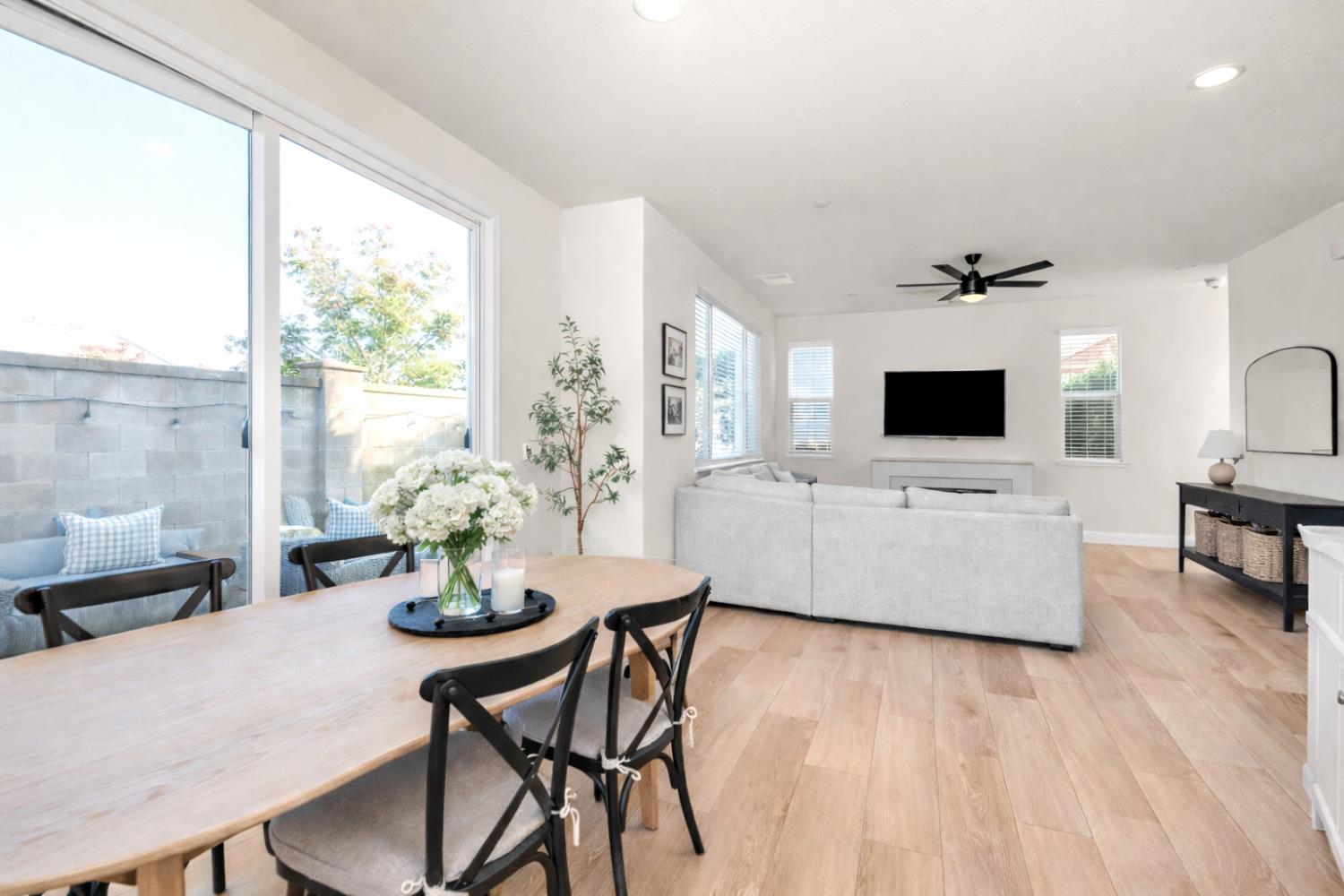 1383 Kinship Dr, Turlock, CA 95382