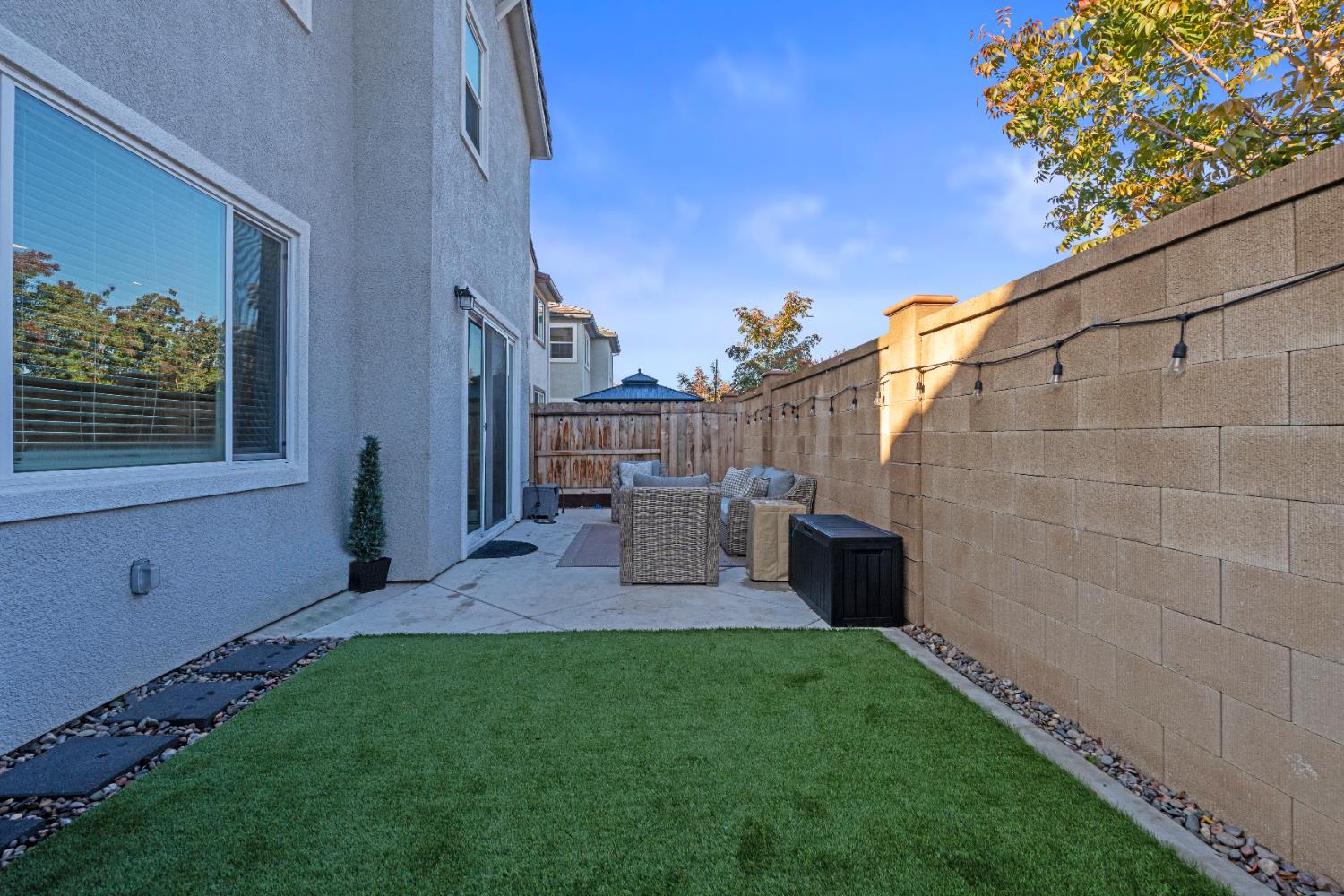 1383 Kinship Dr, Turlock, CA 95382