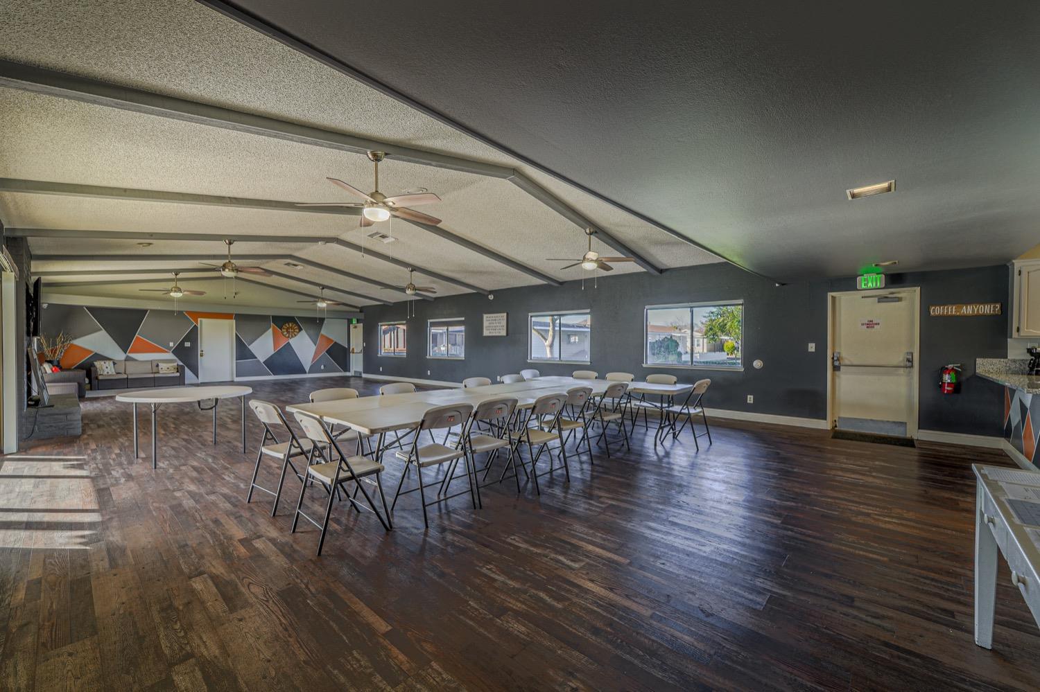 167 Clipper Ln, Modesto, CA 95356