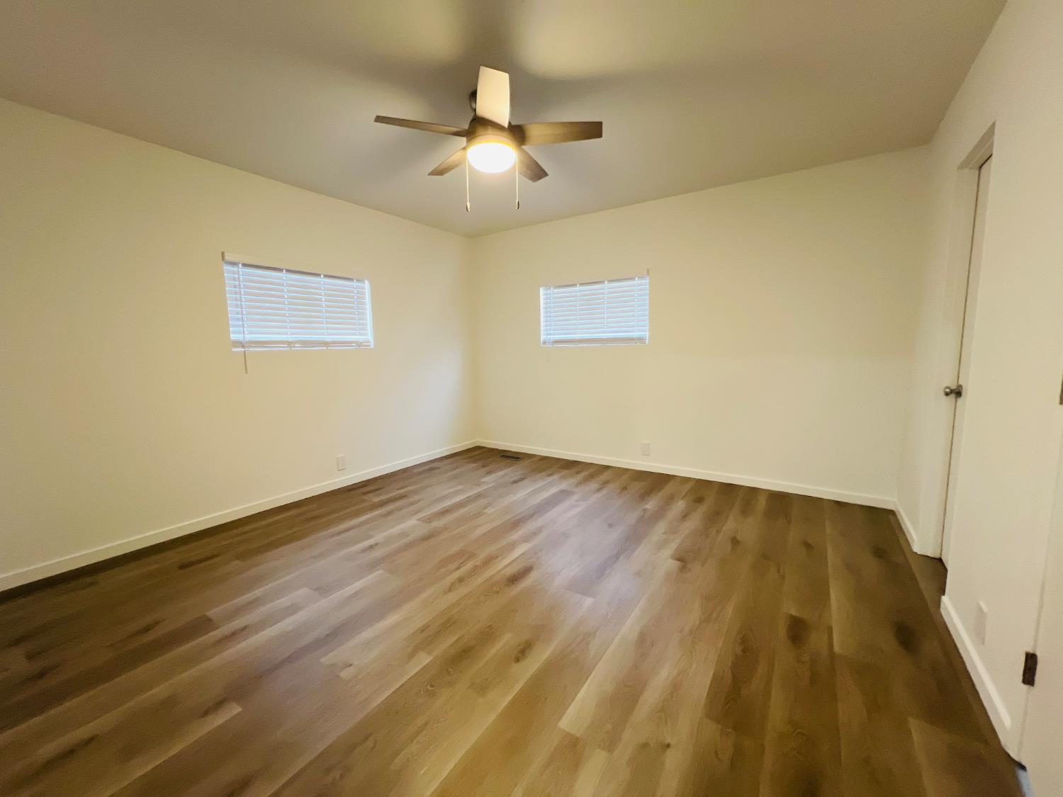 2307 Oakdale Rd #32, Modesto, CA 95355