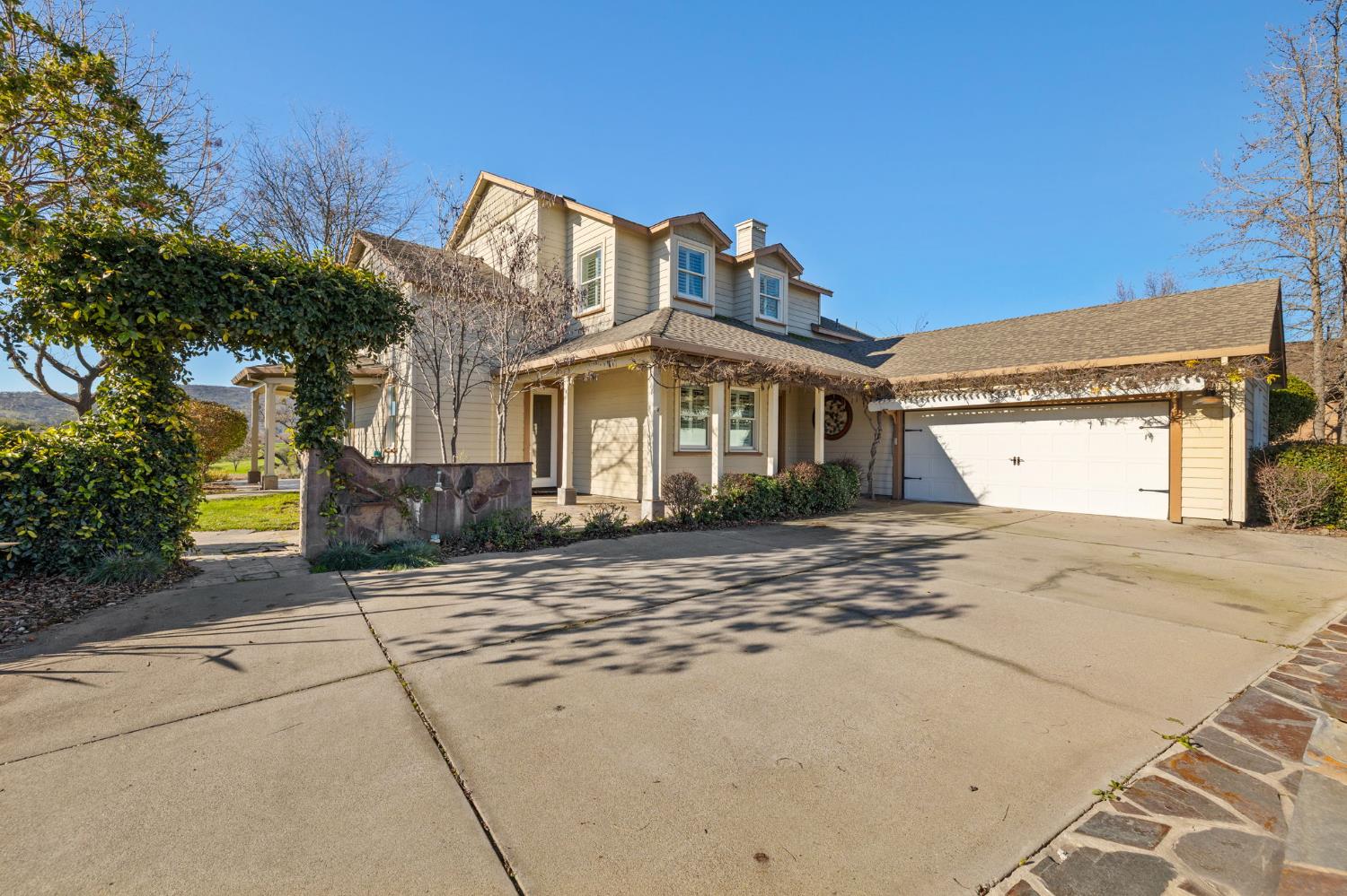 2300 Oak Creek Dr, Copperopolis, CA 95228