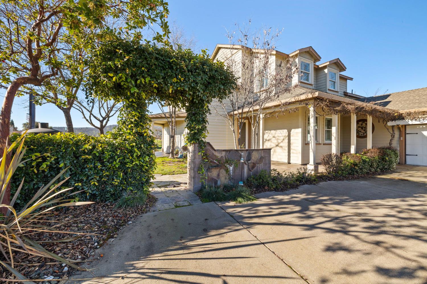 2300 Oak Creek Dr, Copperopolis, CA 95228