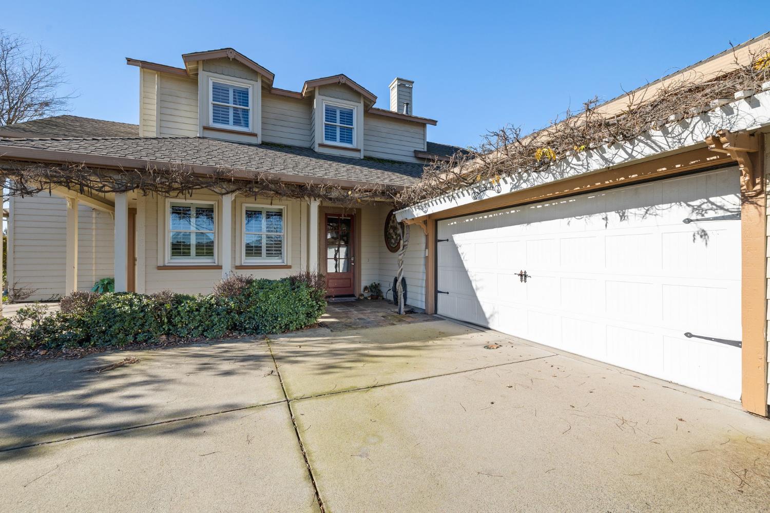 2300 Oak Creek Dr, Copperopolis, CA 95228