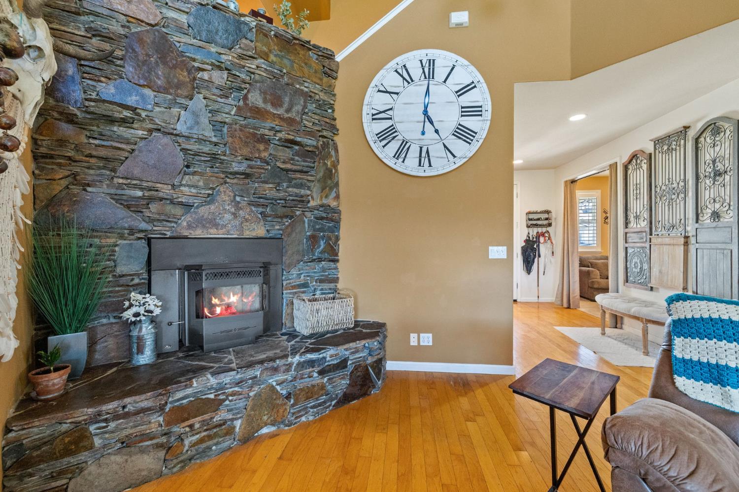 2300 Oak Creek Dr, Copperopolis, CA 95228