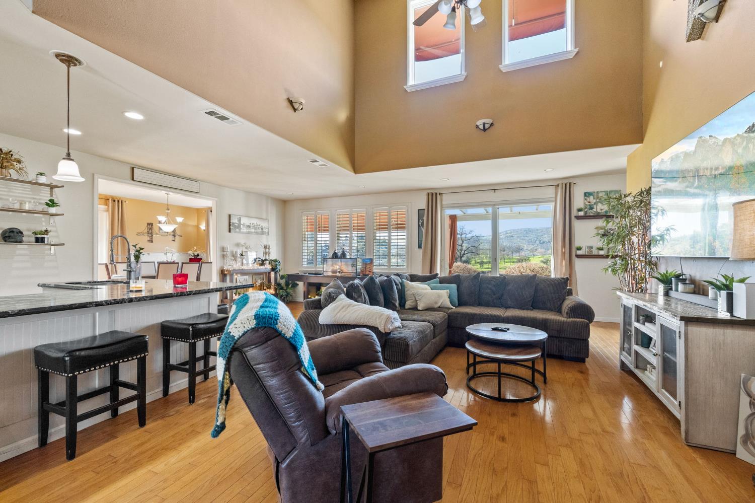 2300 Oak Creek Dr, Copperopolis, CA 95228